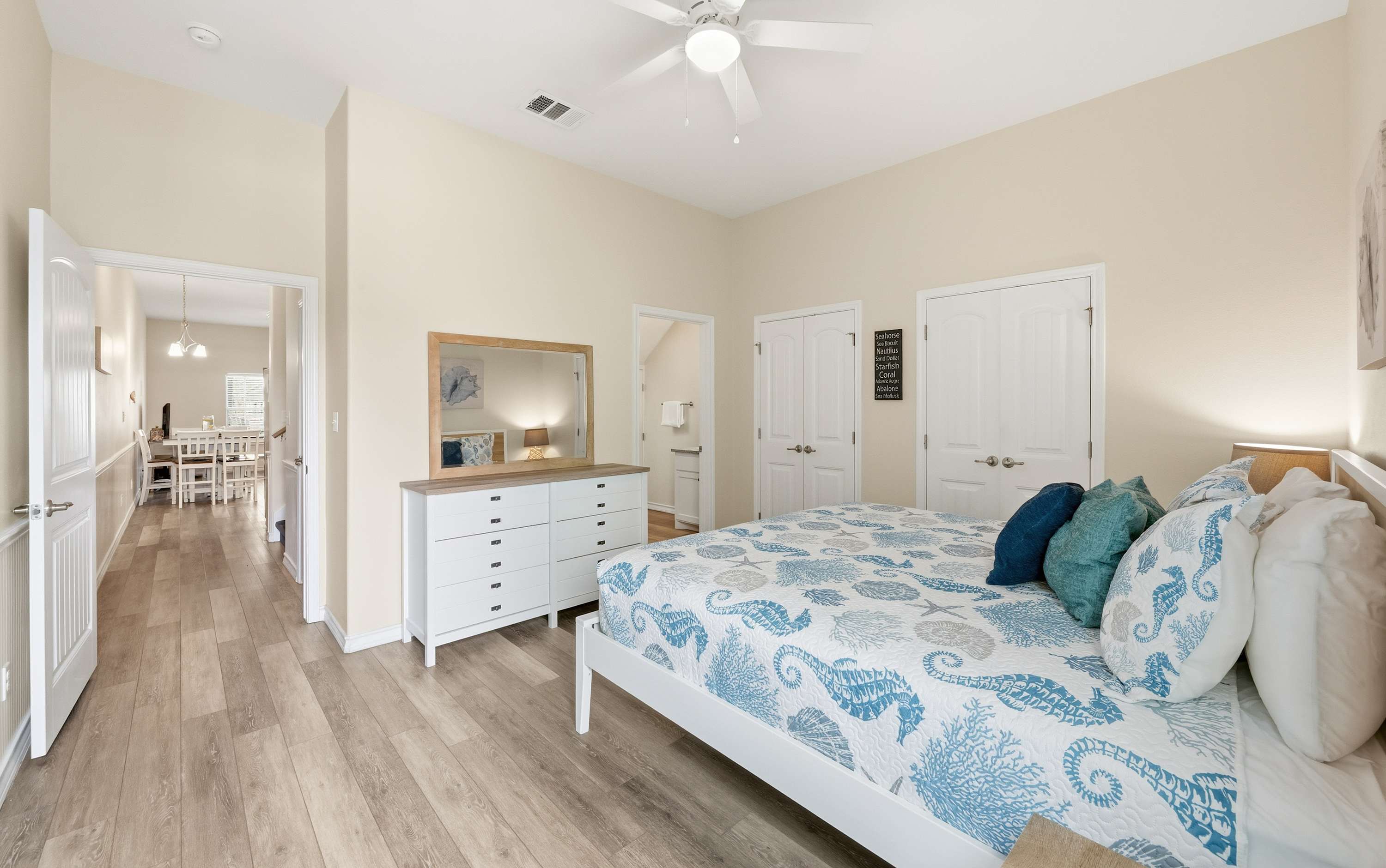 Pool, Balcony & 4BR Family Retreat - Sailfish