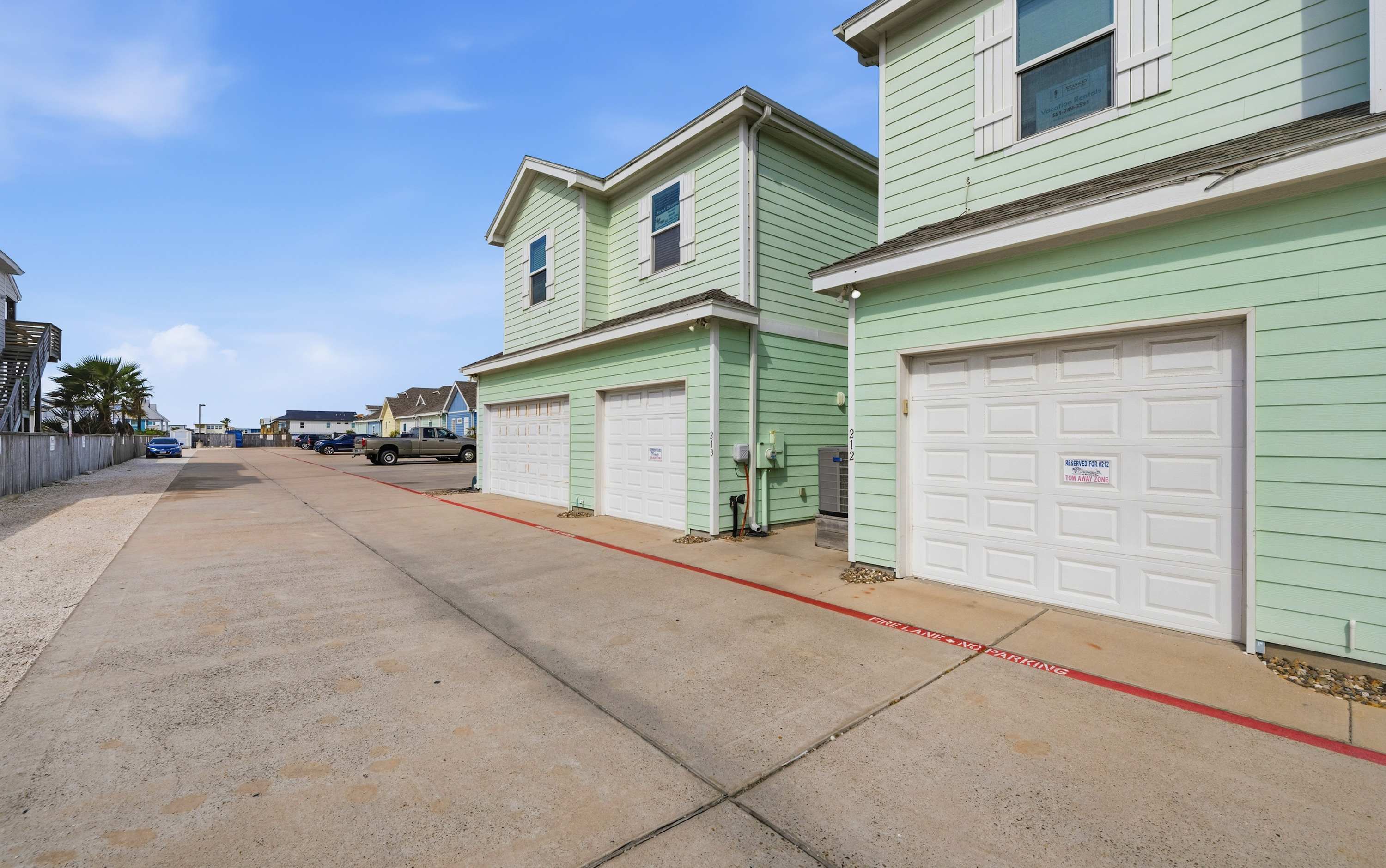 Pool, Balcony & 4BR Family Retreat - Sailfish