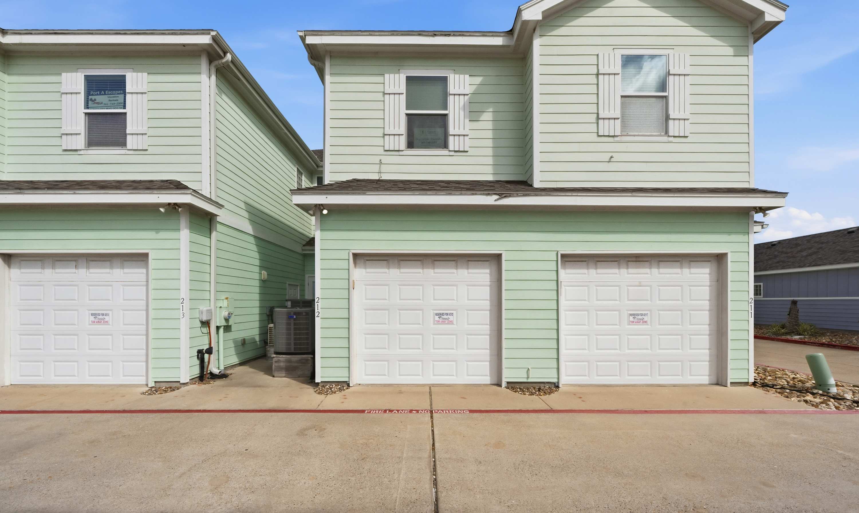 Pool, Balcony & 4BR Family Retreat - Sailfish