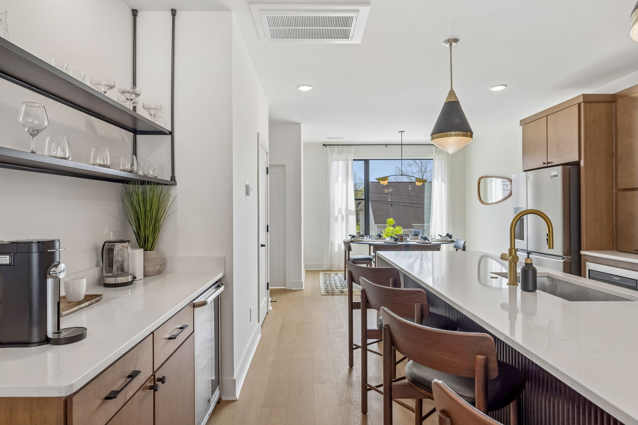 Modern townhome ft. rooftop lounge with hot tub! - Foto 17