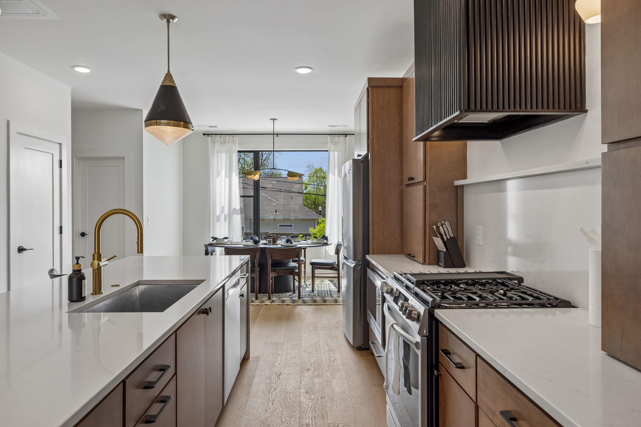 Modern townhome ft. rooftop lounge with hot tub! - Foto 16