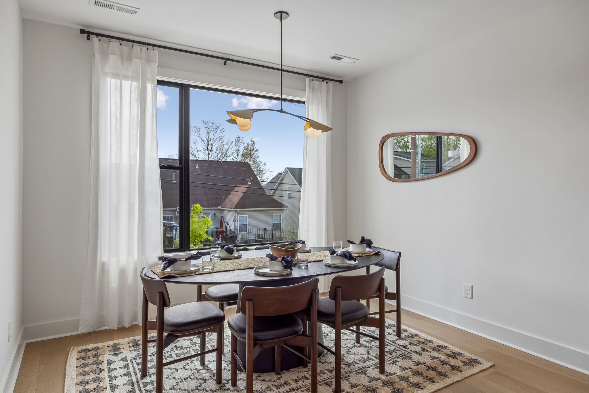 Modern townhome ft. rooftop lounge with hot tub! - Foto 27