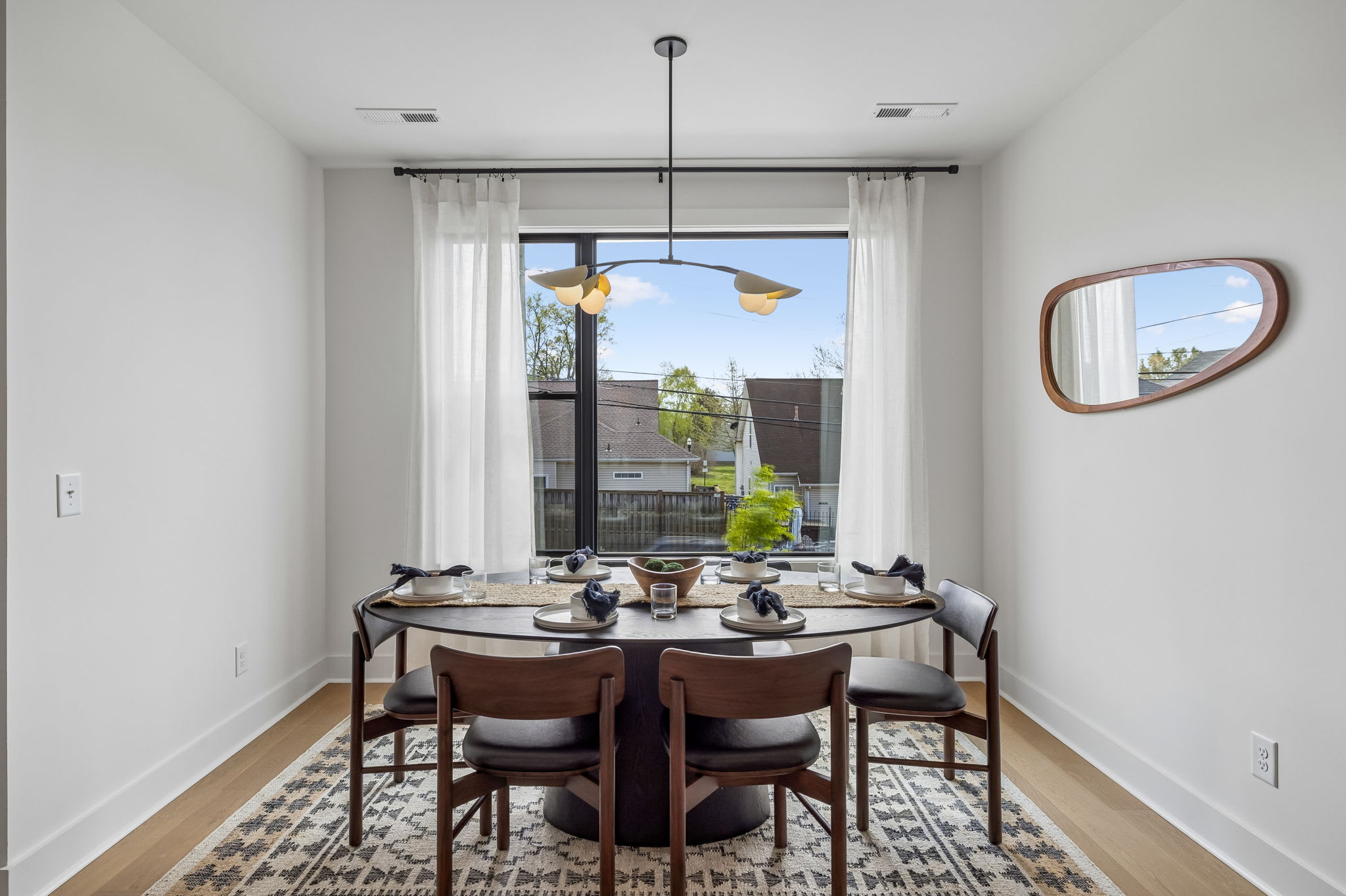 Modern townhome ft. rooftop lounge with hot tub! - Foto 26