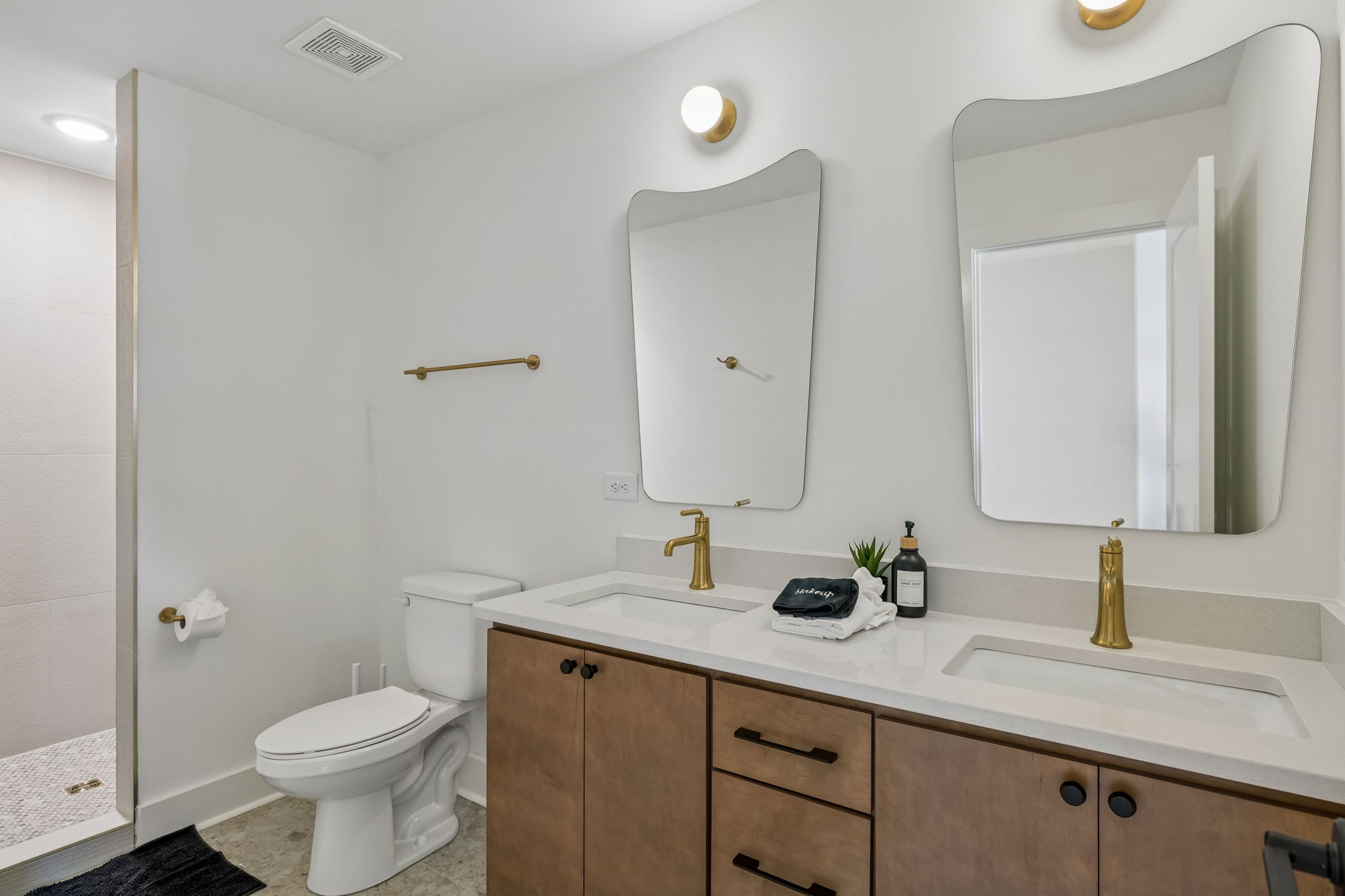 Modern townhome ft. rooftop lounge with hot tub! - Foto 41