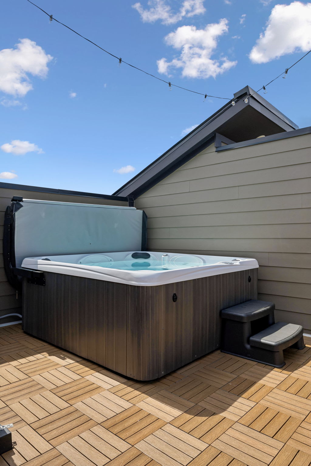 Modern townhome ft. rooftop lounge with hot tub! - Foto 49