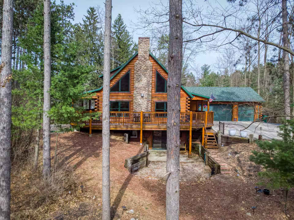 Richmond Waupaca Cabin