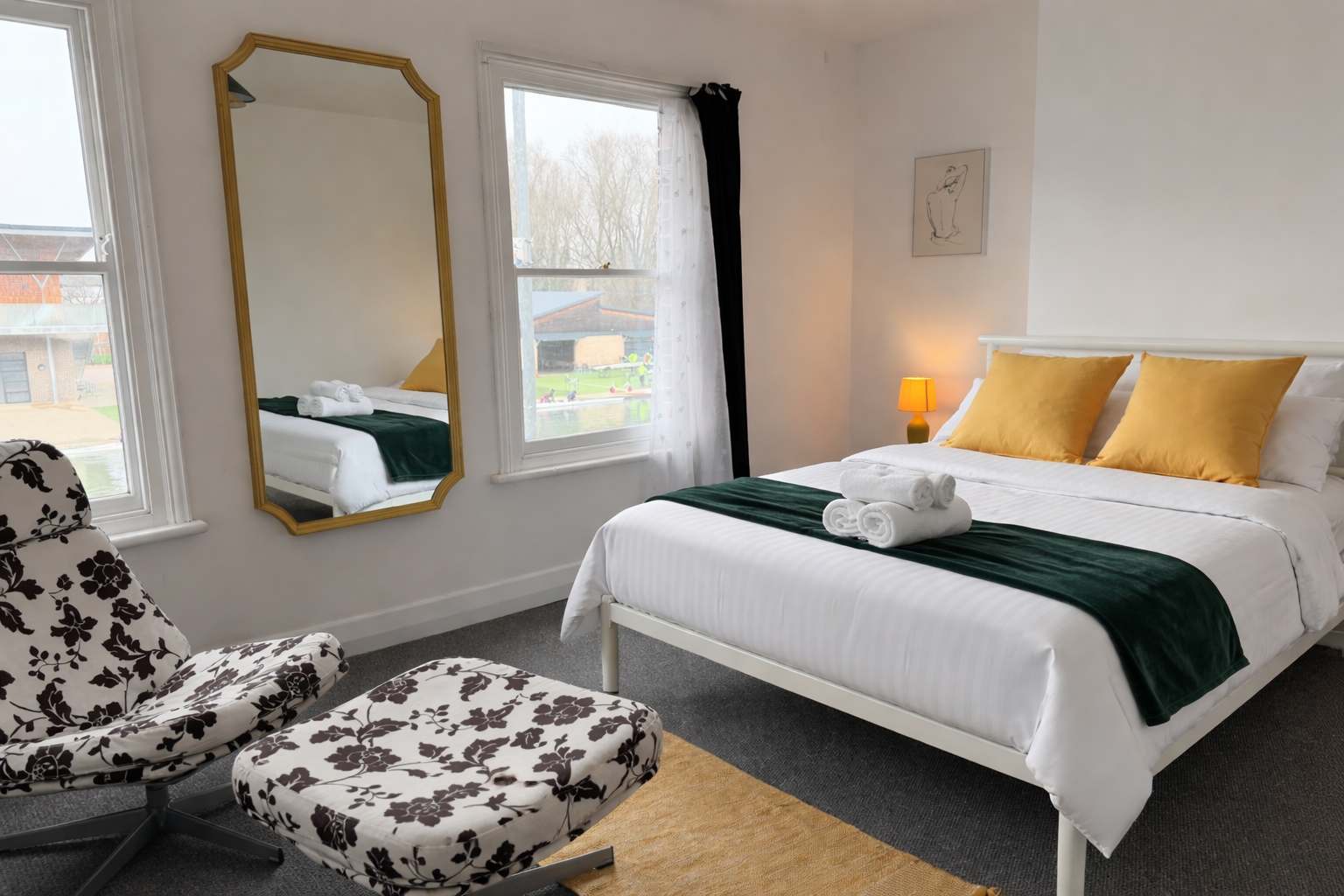 View Lazurite; 3BR, Garden, Log Burner, Riverside view Lazurite; 3BR, Garden, Log Burner, Riverside view serviced apartment - UK - VivreStays