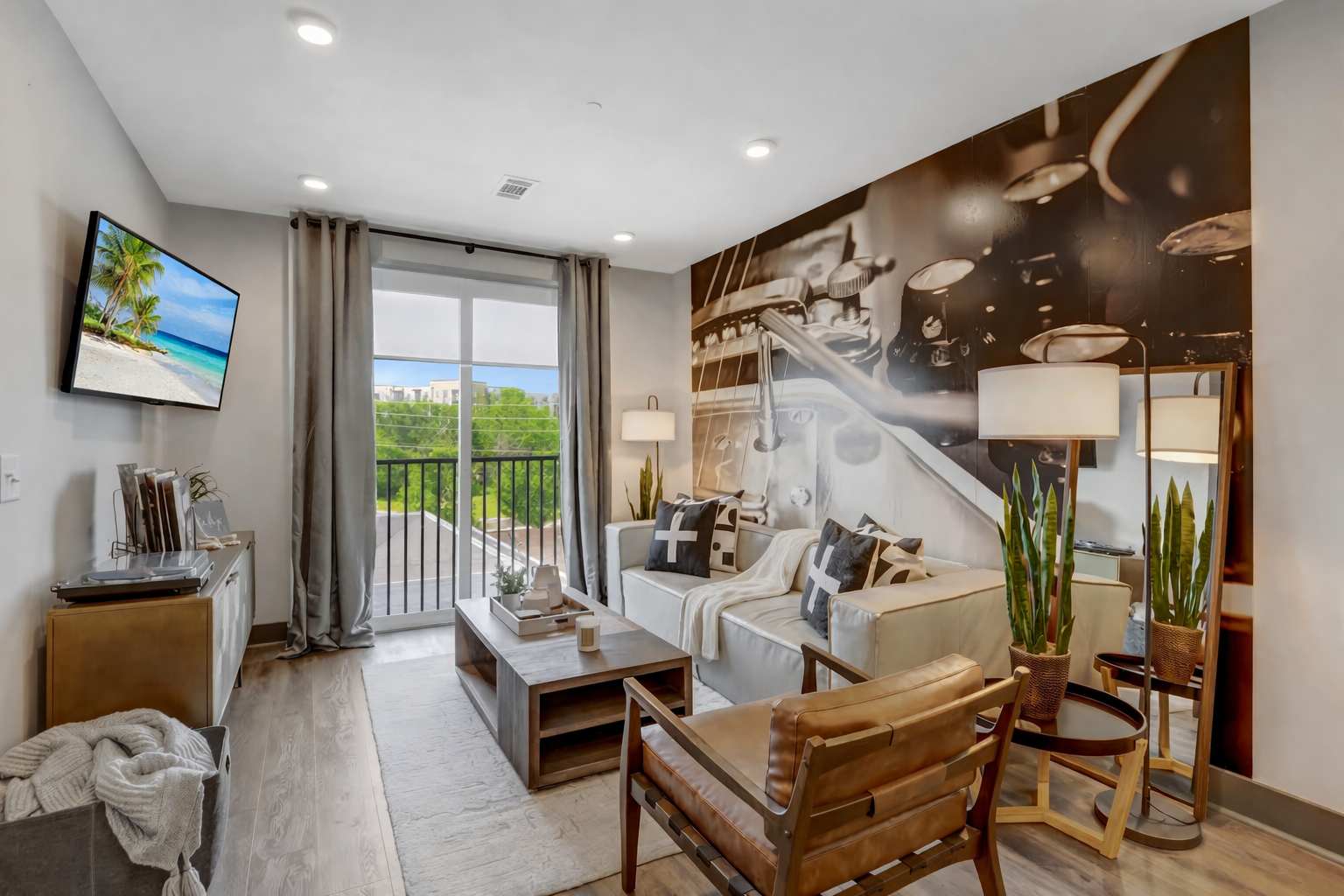 Luxury Nashville Getaway 6 Min to Broadway — Nashville, TN — vacation rental