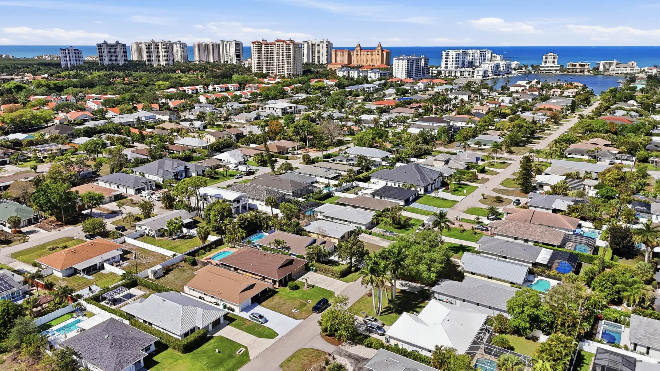 Beach Ready Pool Spa Home Bikes Gear Included | Photo 53