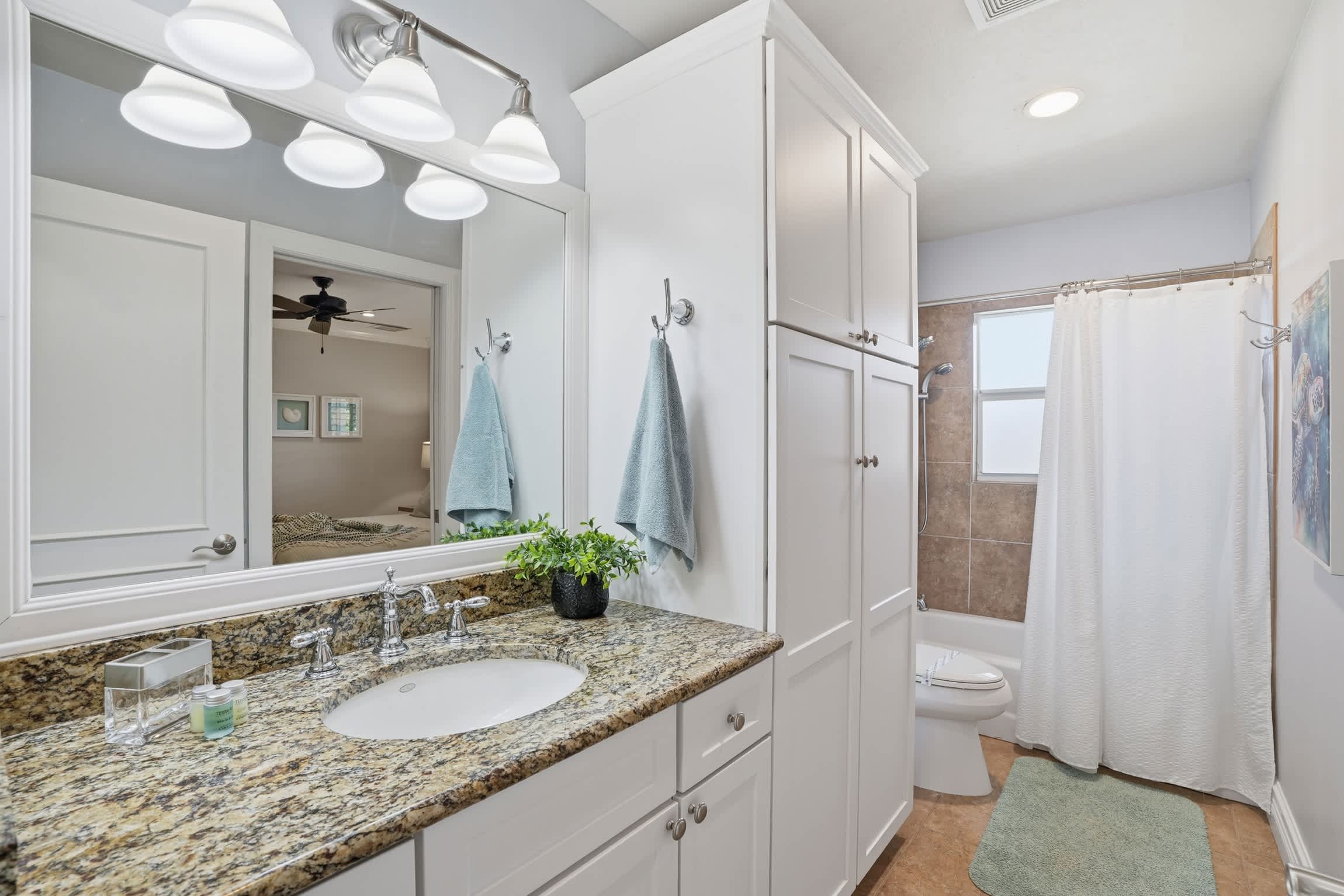 Beach Ready Pool Spa Home Bikes Gear Included | Photo 30