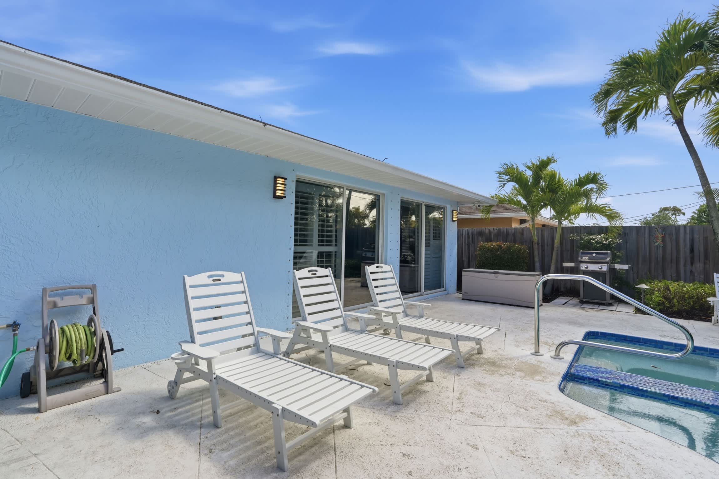 Beach Ready Pool Spa Home Bikes Gear Included | Photo 45