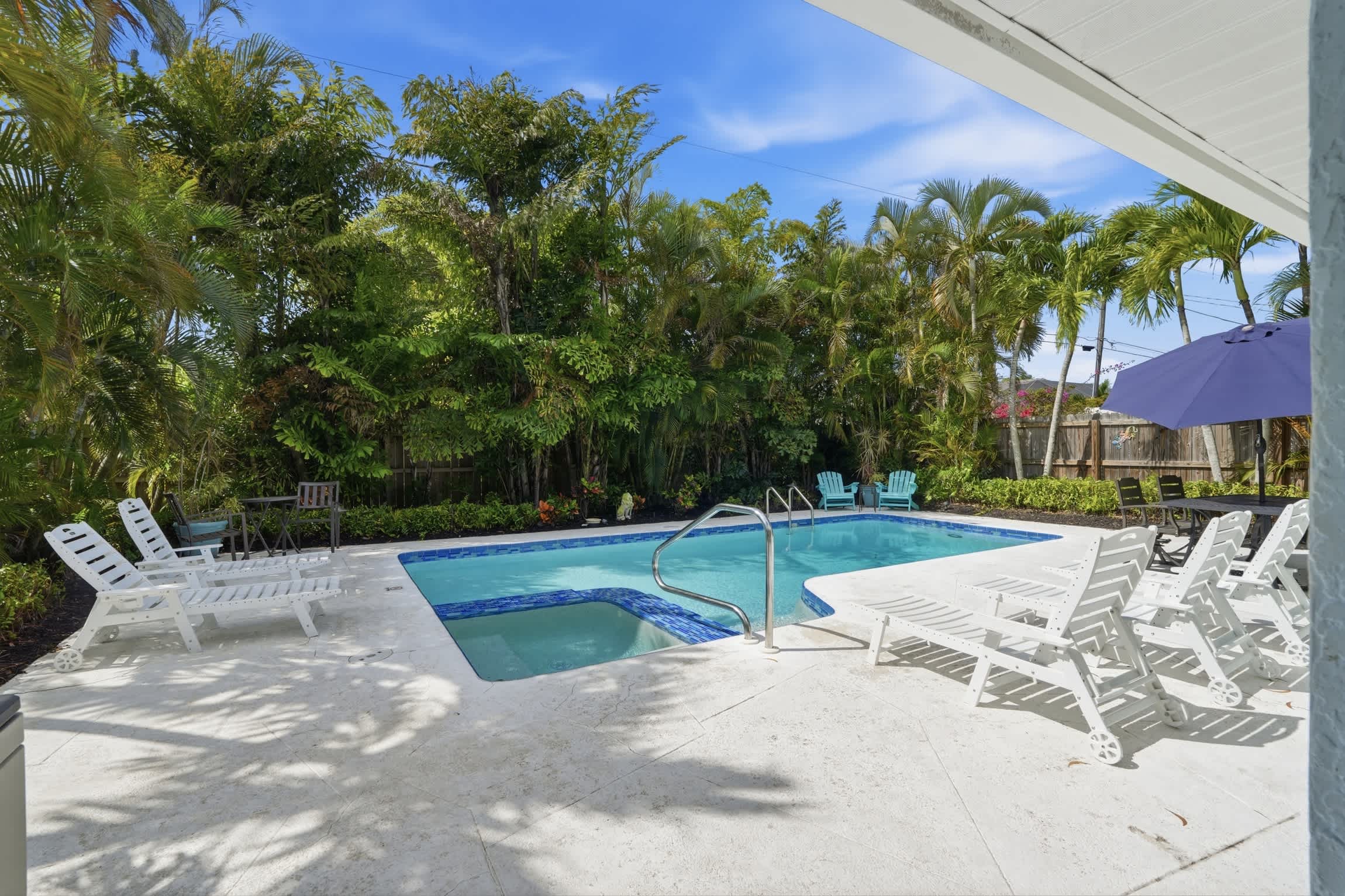 Beach Ready Pool Spa Home Bikes Gear Included | Photo 51