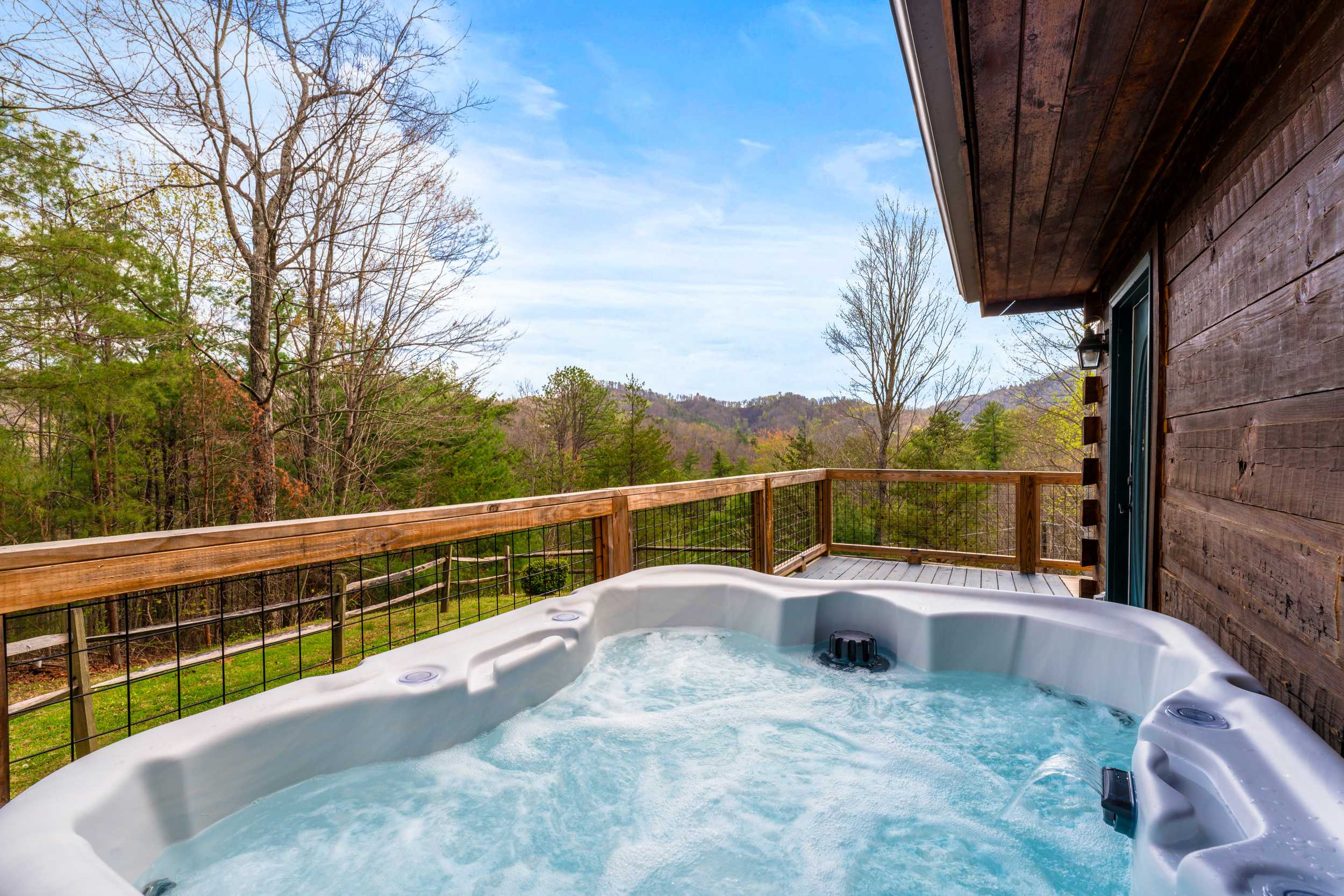 Private hot tub w/ scenic mountain view