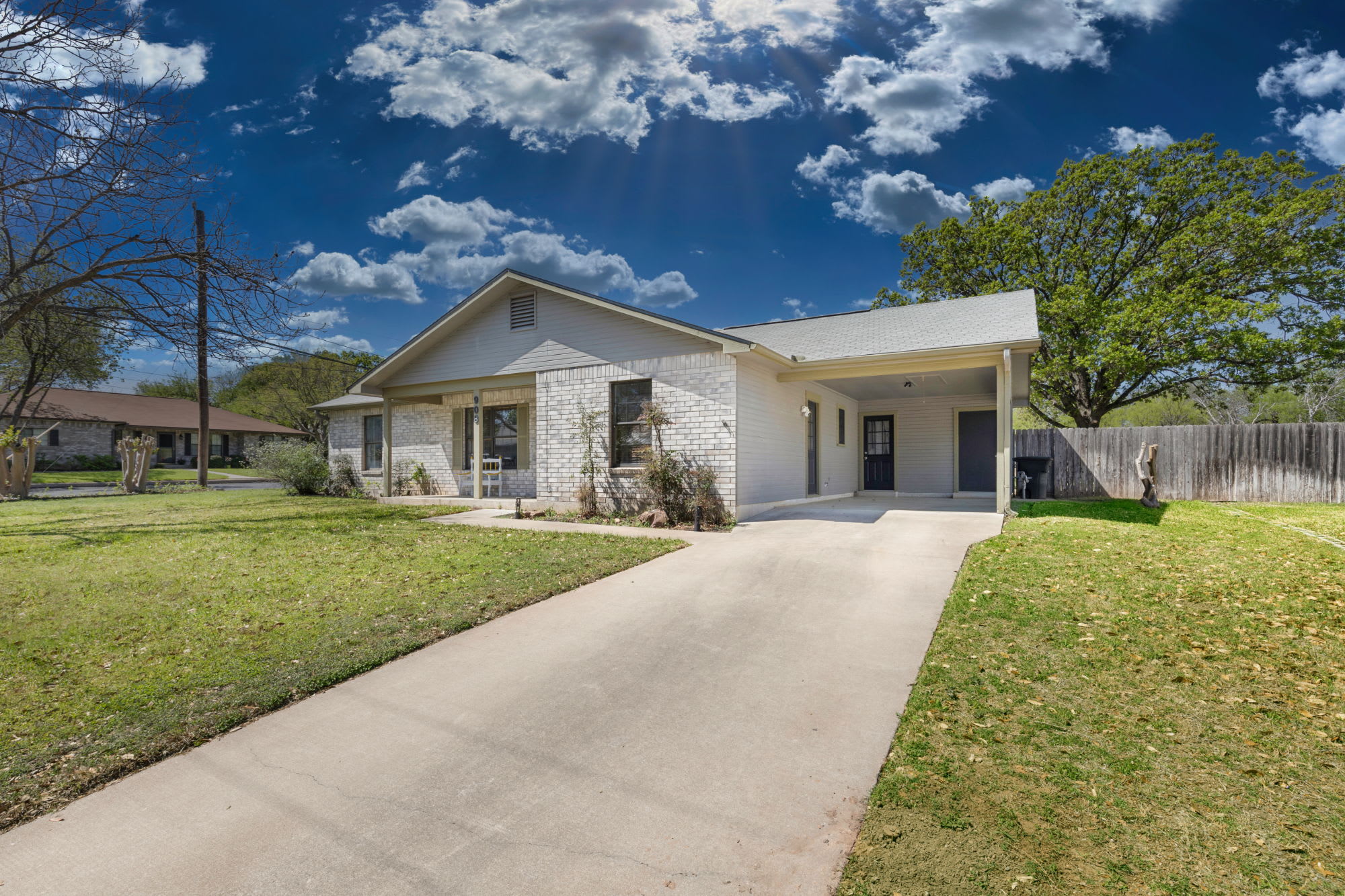 La Casita Verde - 4 mins to Main Street! | Photo 3