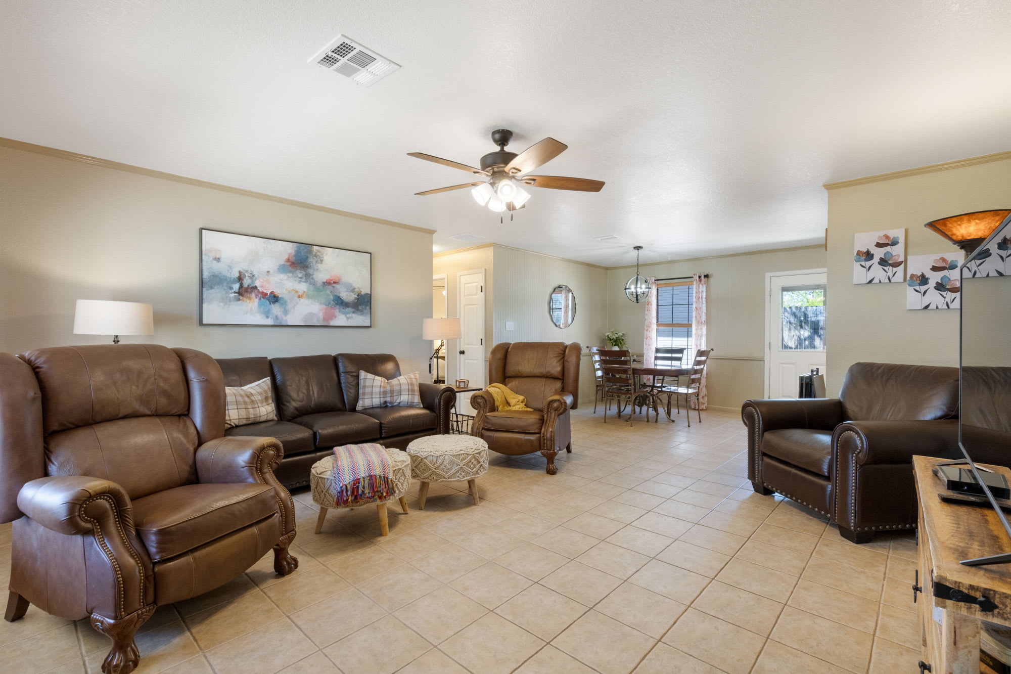La Casita Verde - 4 mins to Main Street! | Photo 6