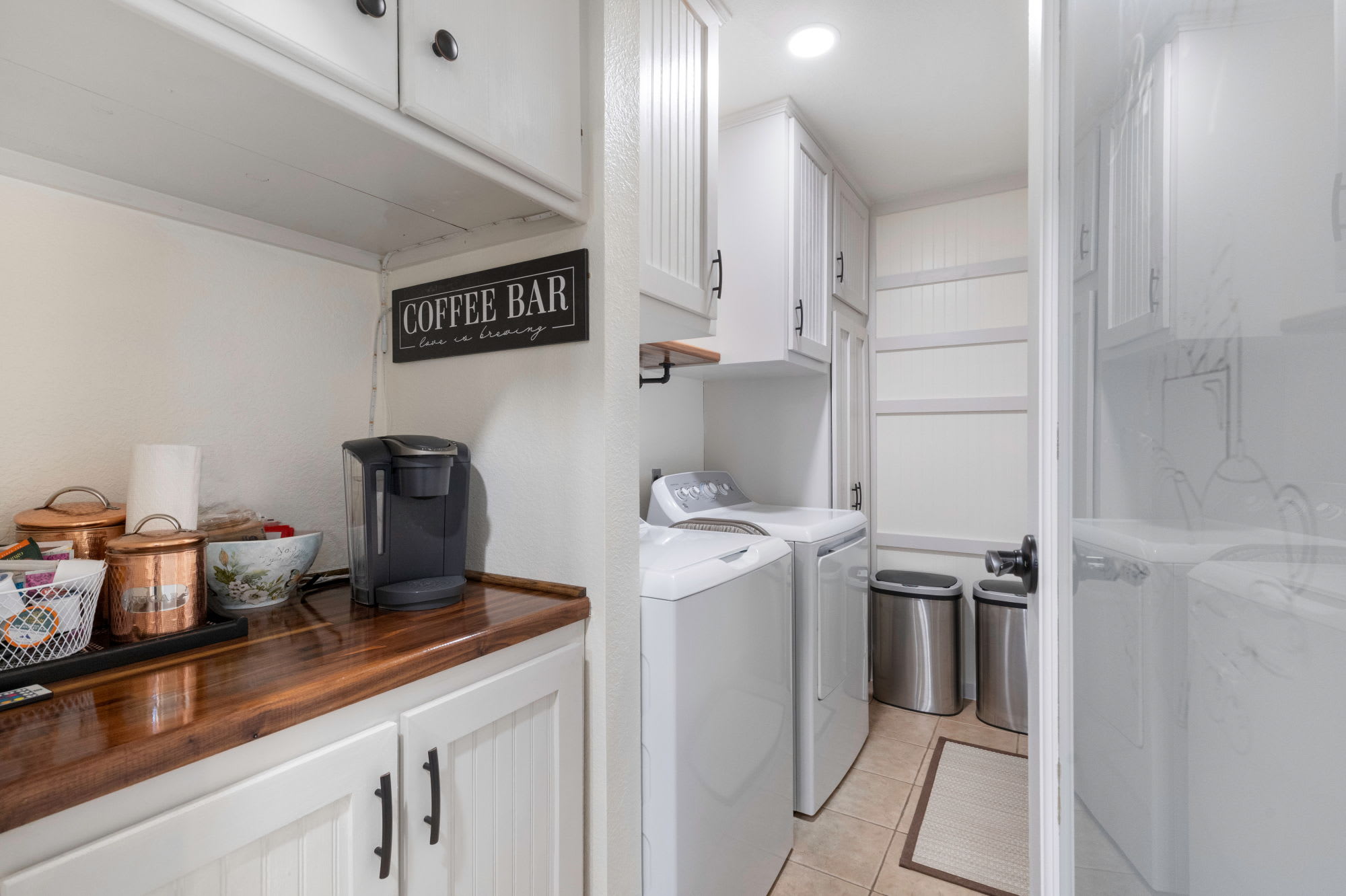 La Casita Verde - 4 mins to Main Street! | Photo 11