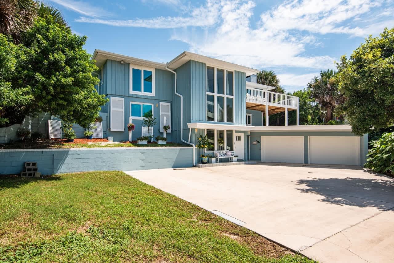 Historic Oceanfront Home: Crescent Beach + GameRm