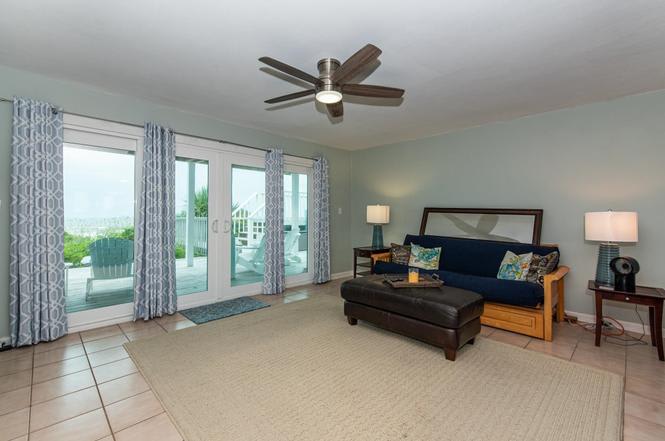 Historic Oceanfront Home: Crescent Beach + GameRm