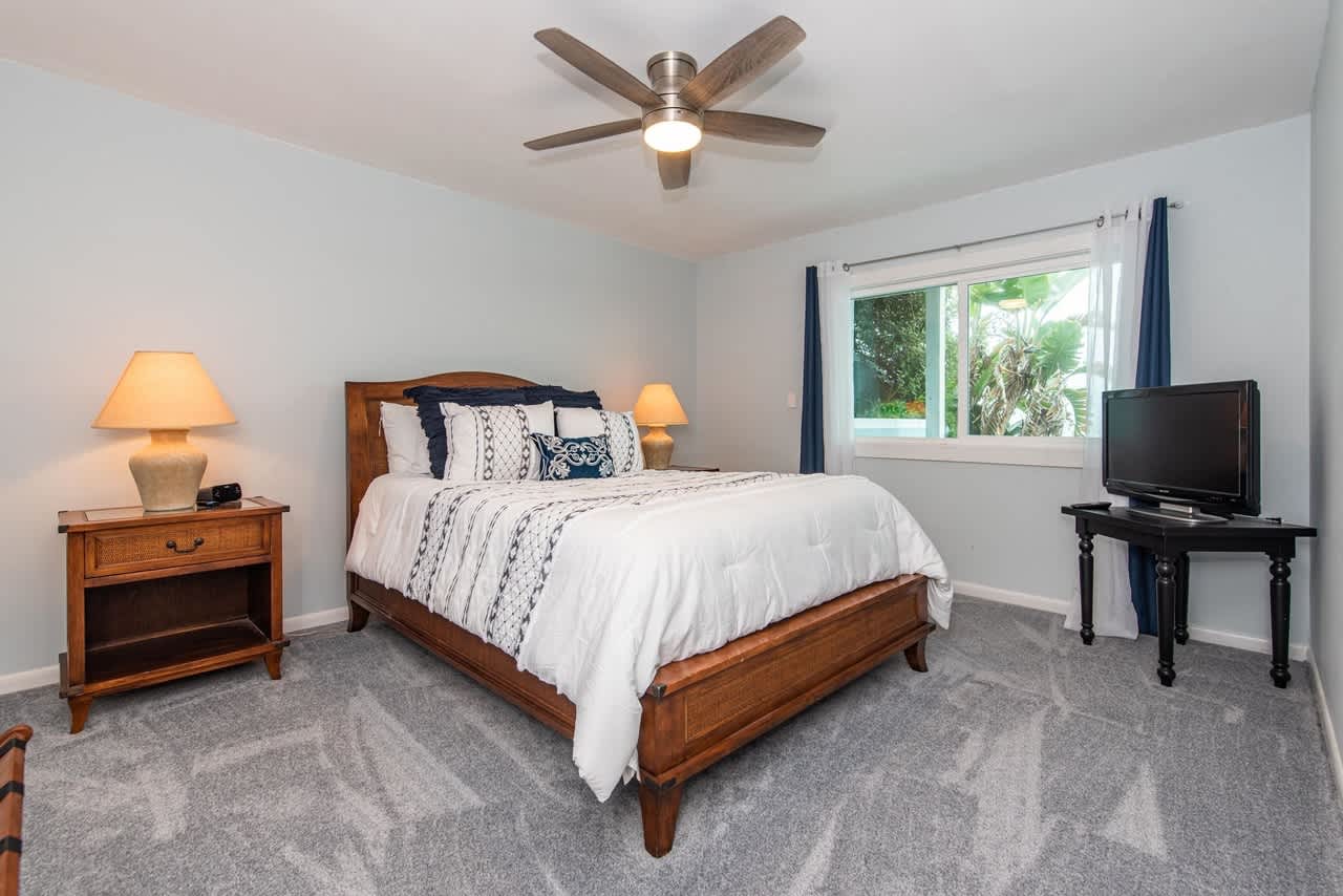 Historic Oceanfront Home: Crescent Beach + GameRm