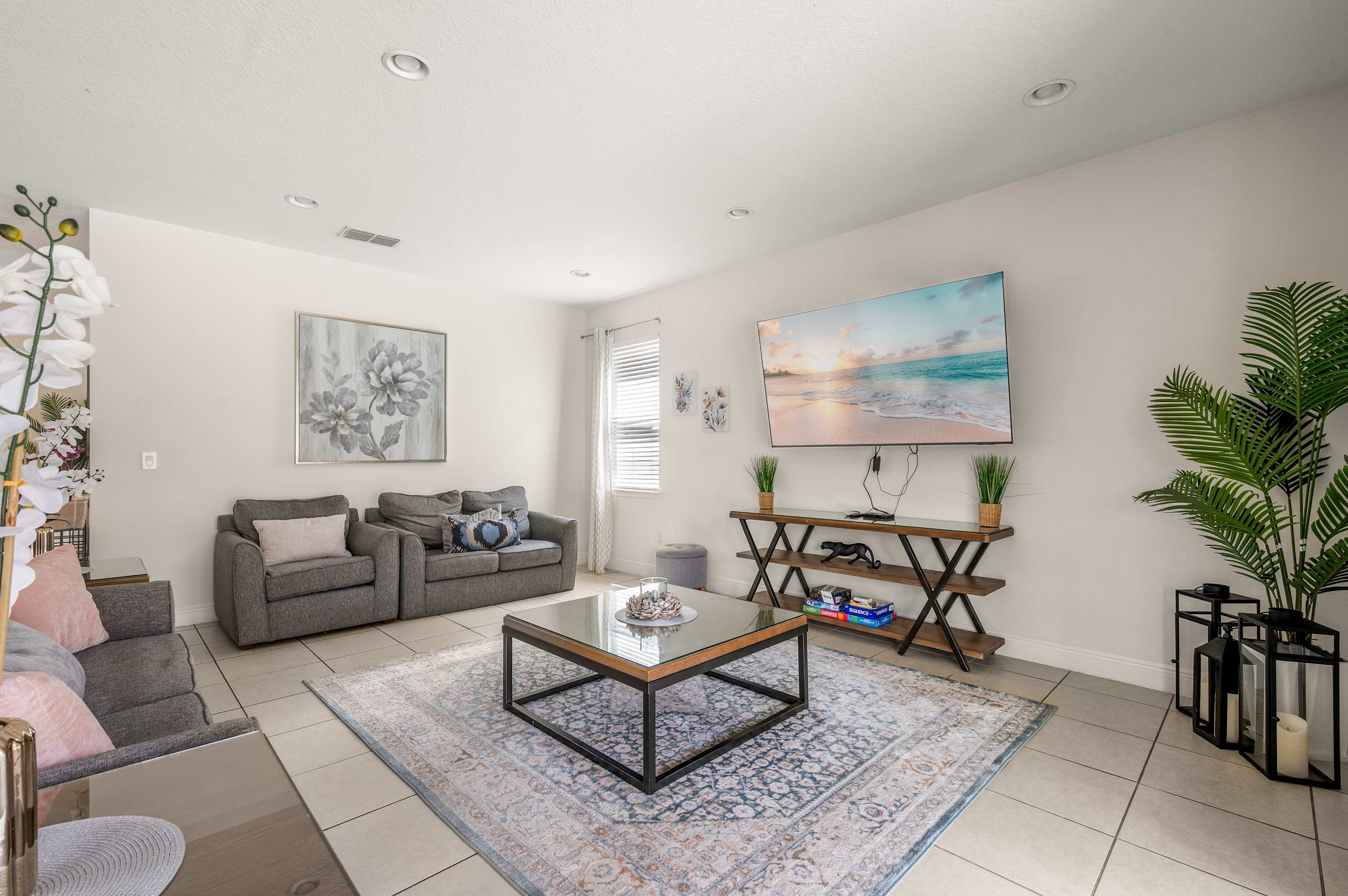 Spacious villa w/private pool & large kitchen