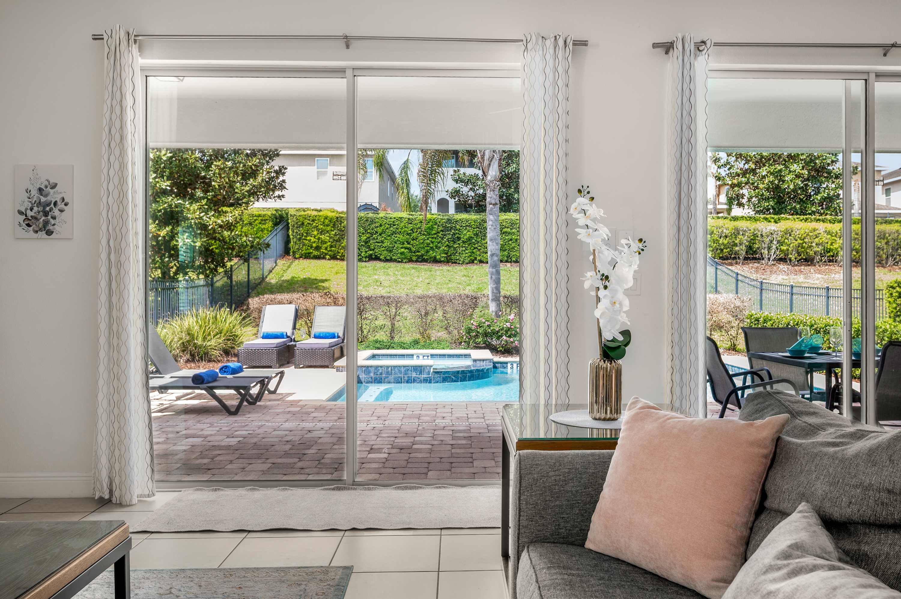 Spacious villa w/private pool & large kitchen