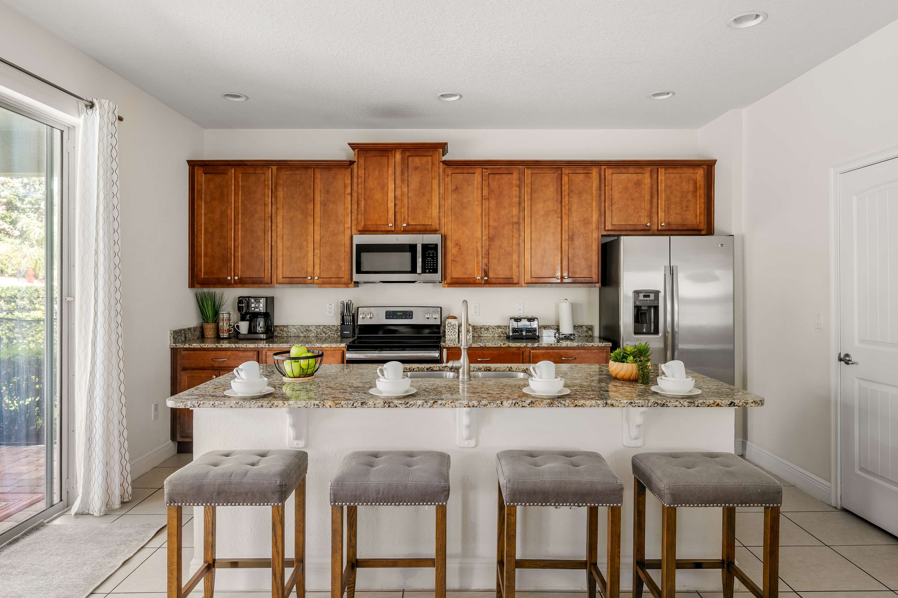 Spacious villa w/private pool & large kitchen