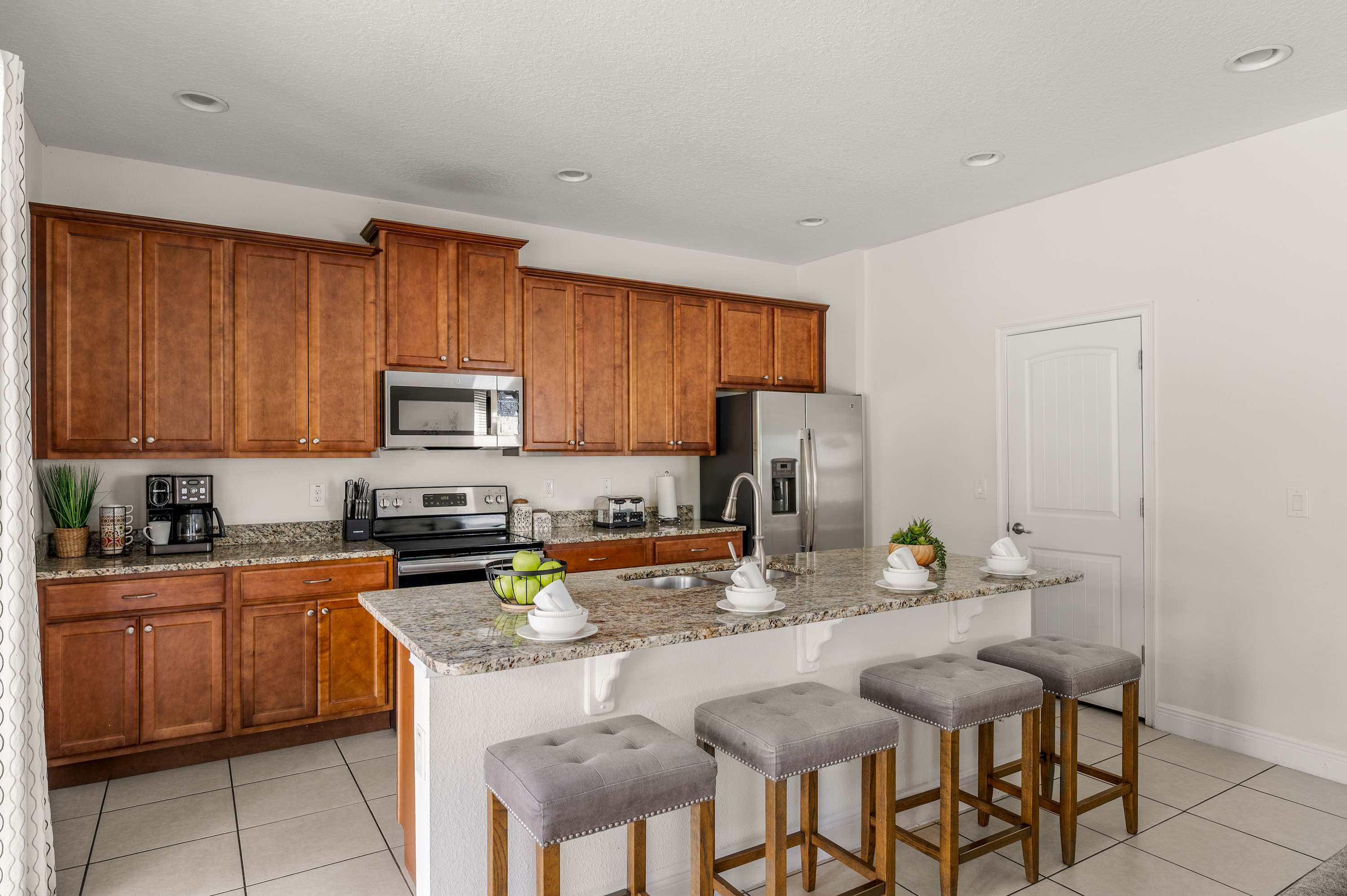 Spacious villa w/private pool & large kitchen