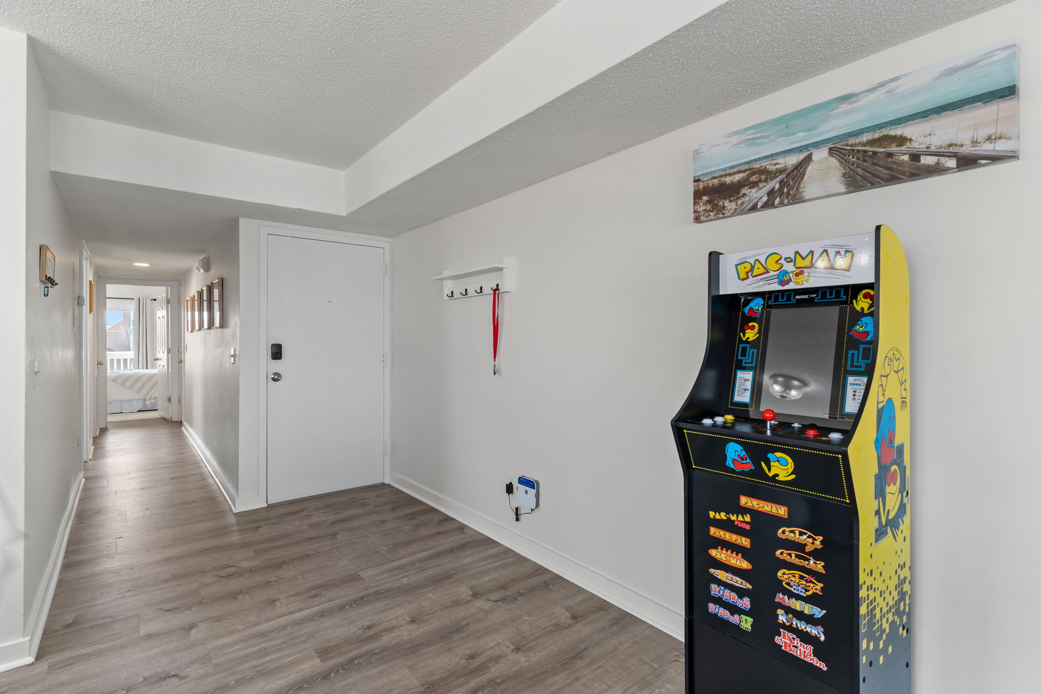 Carolina Beach Oceanfront| Steps to Pier | Pool! — Carolina Beach, NC — vacation rental