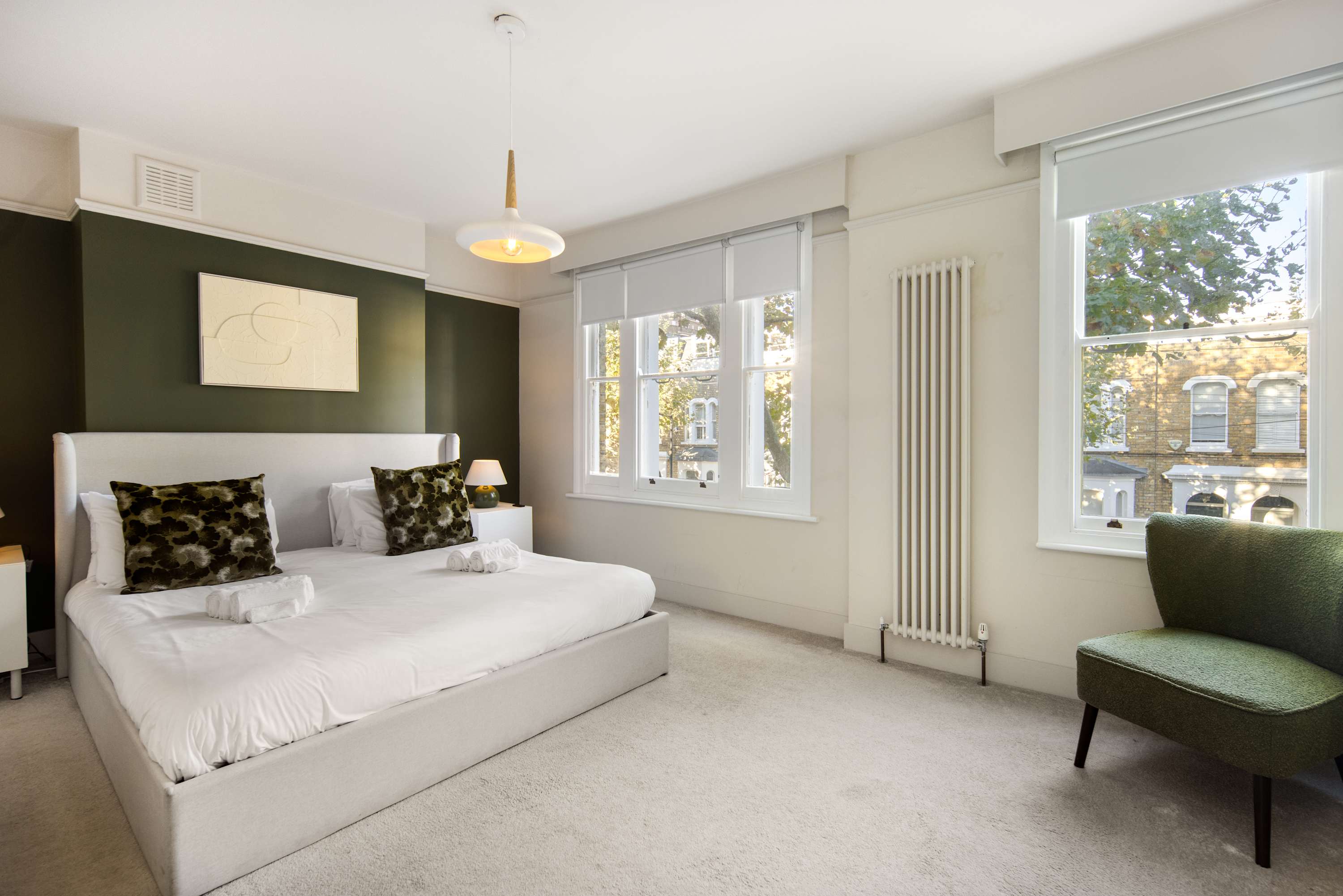 10 Mins Walk to The Oval | The Kennington Retreat