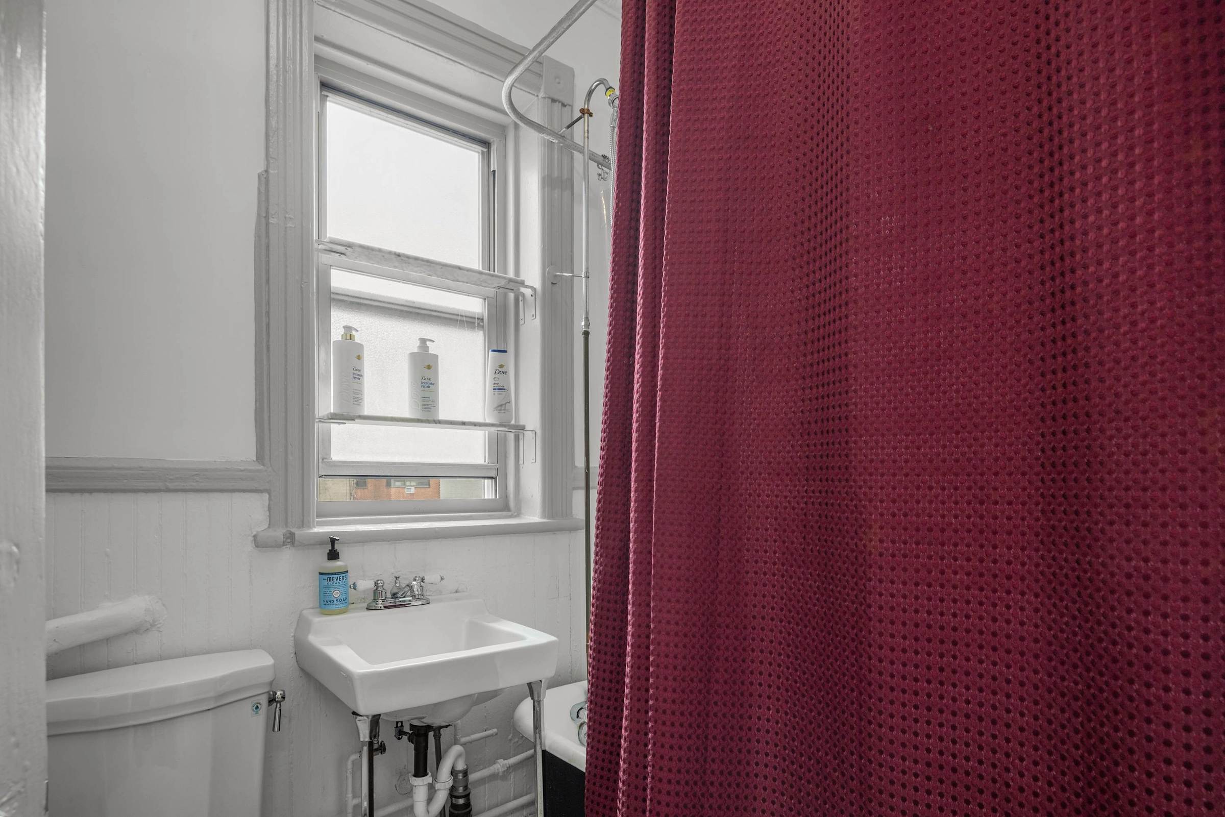 Photo #10 of Park Terrace II | Oversized 2BR Loft in LES Photo #10 of Park Terrace II | Oversized 2BR Loft in LES