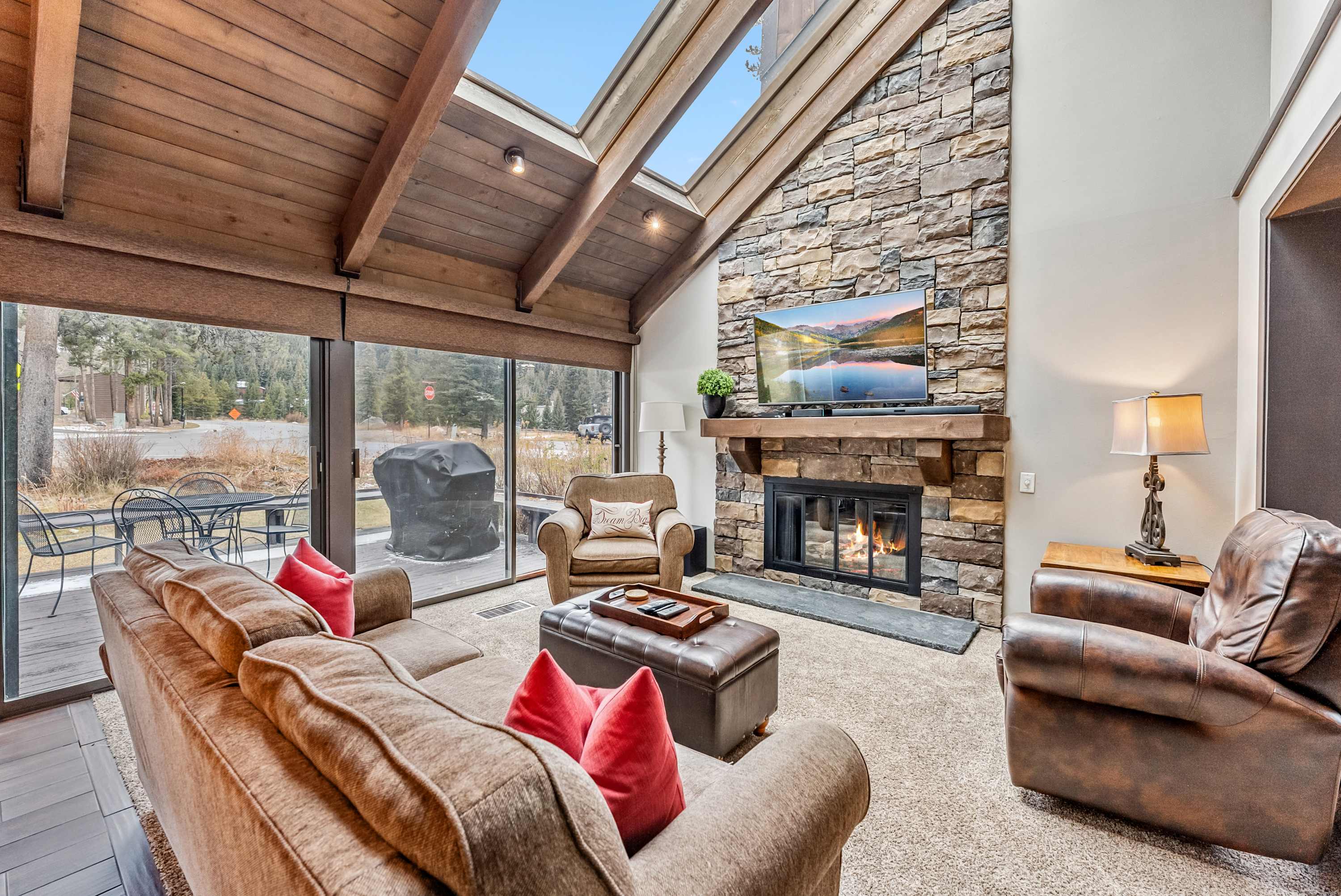  Bright Breck Condo – Walk to Ski Lift & Shuttle — Breckenridge, CO — vacation rental