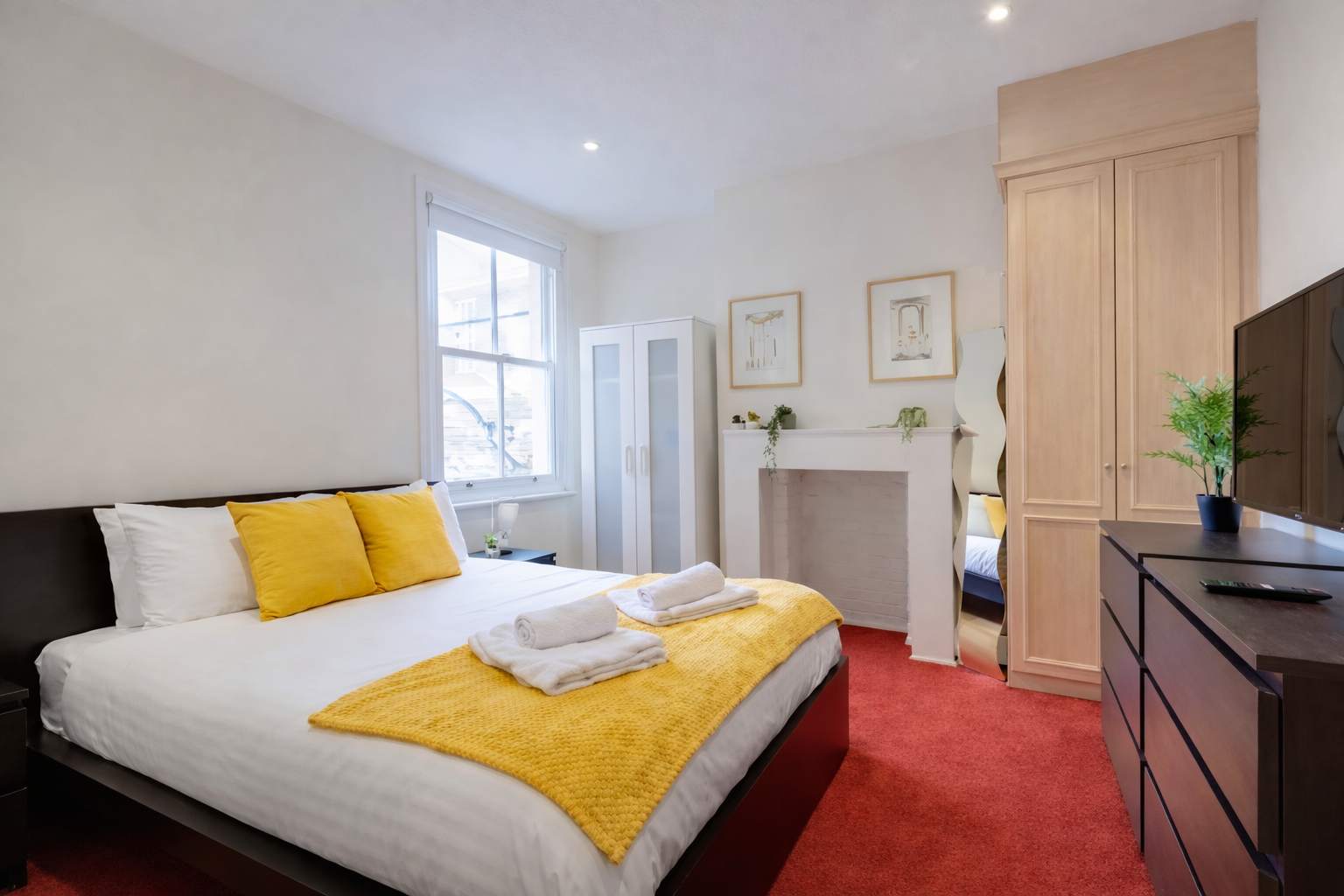 View The Victorian Fulham Retreat. 2BR Spacious in Mirabel Road 141 SW6 7EQ The Victorian Fulham Retreat. 2BR Spacious in Mirabel Road 141 SW6 7EQ - Property image 16 - VivreStays