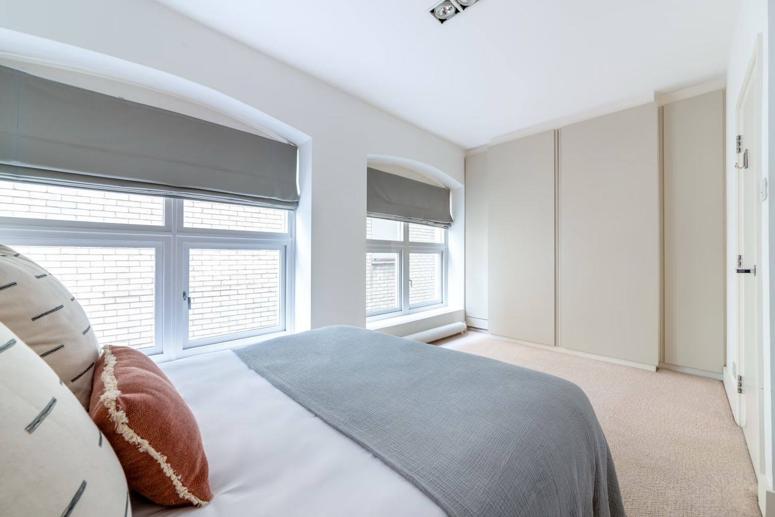 Spacious Modern Apartment in Central London in Northburgh Street 8 EC1V 0AY - Property image 3 - VivreStays