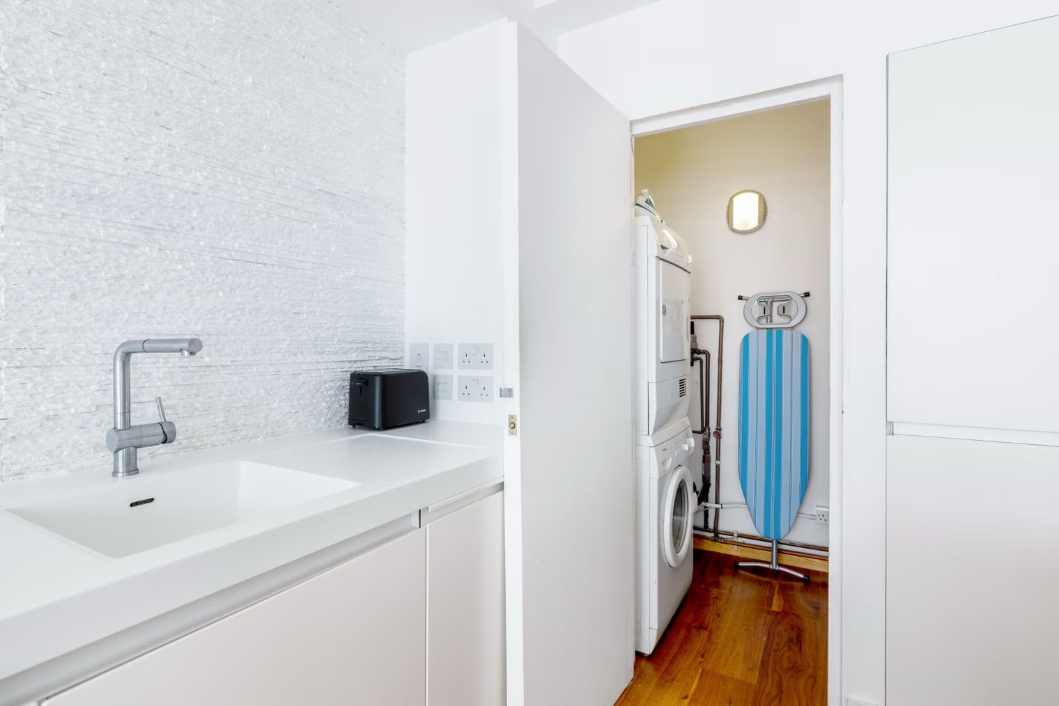 Spacious Modern Apartment in Central London in Northburgh Street 8 EC1V 0AY - Property image 14 - VivreStays