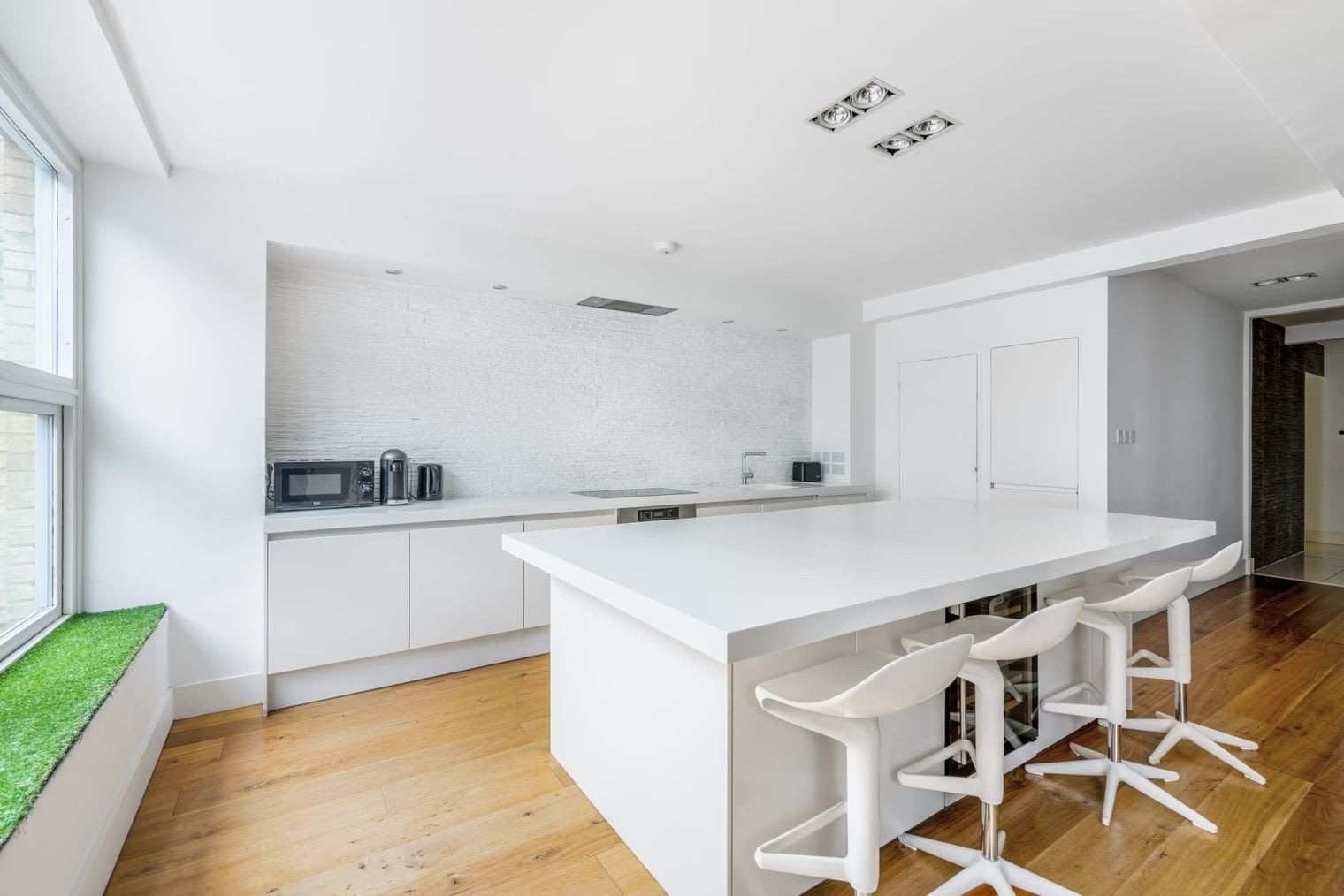 Spacious Modern Apartment in Central London in Northburgh Street 8 EC1V 0AY - Property image 12 - VivreStays
