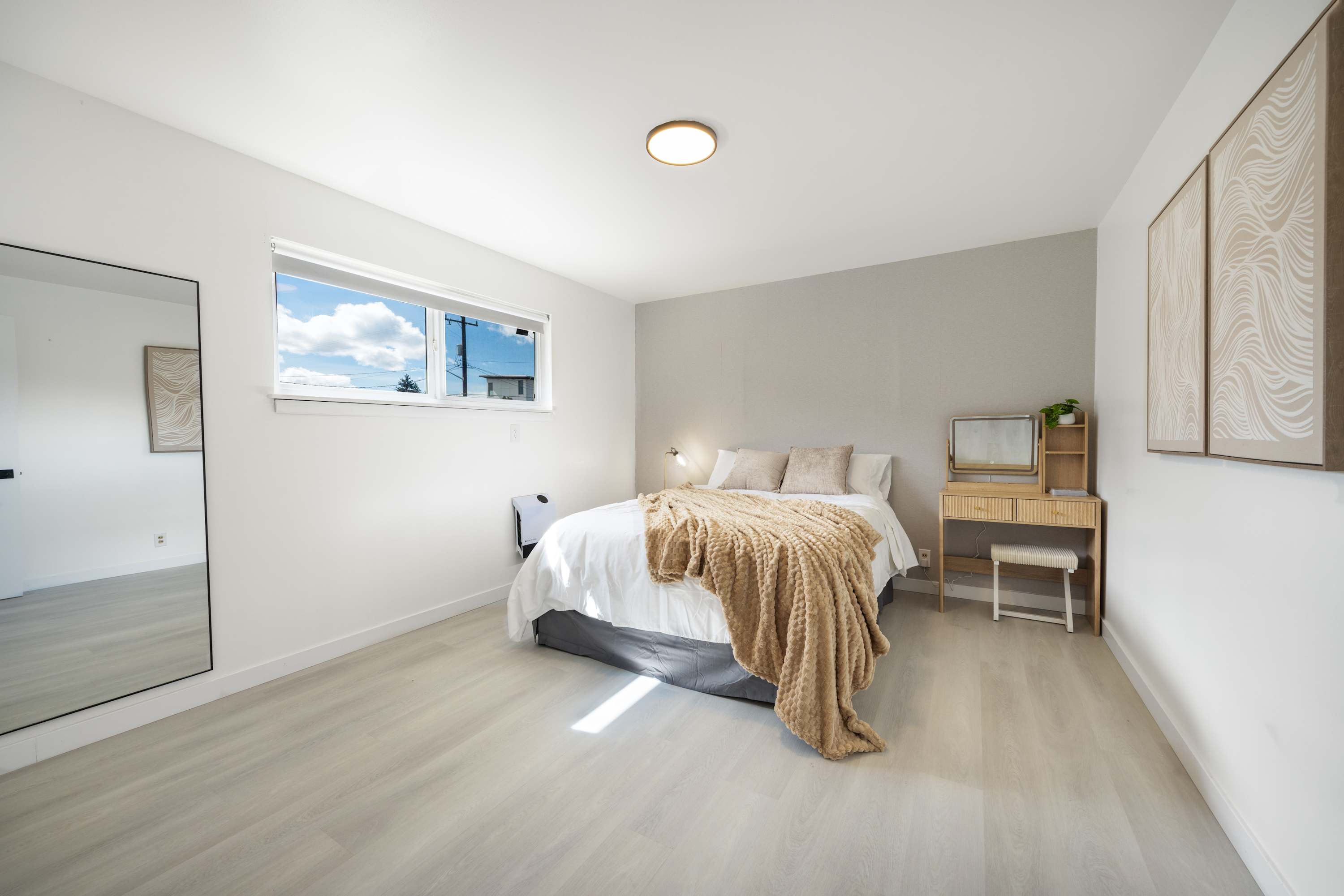 Modern 2BR • Private Deck • Near DT & Transit