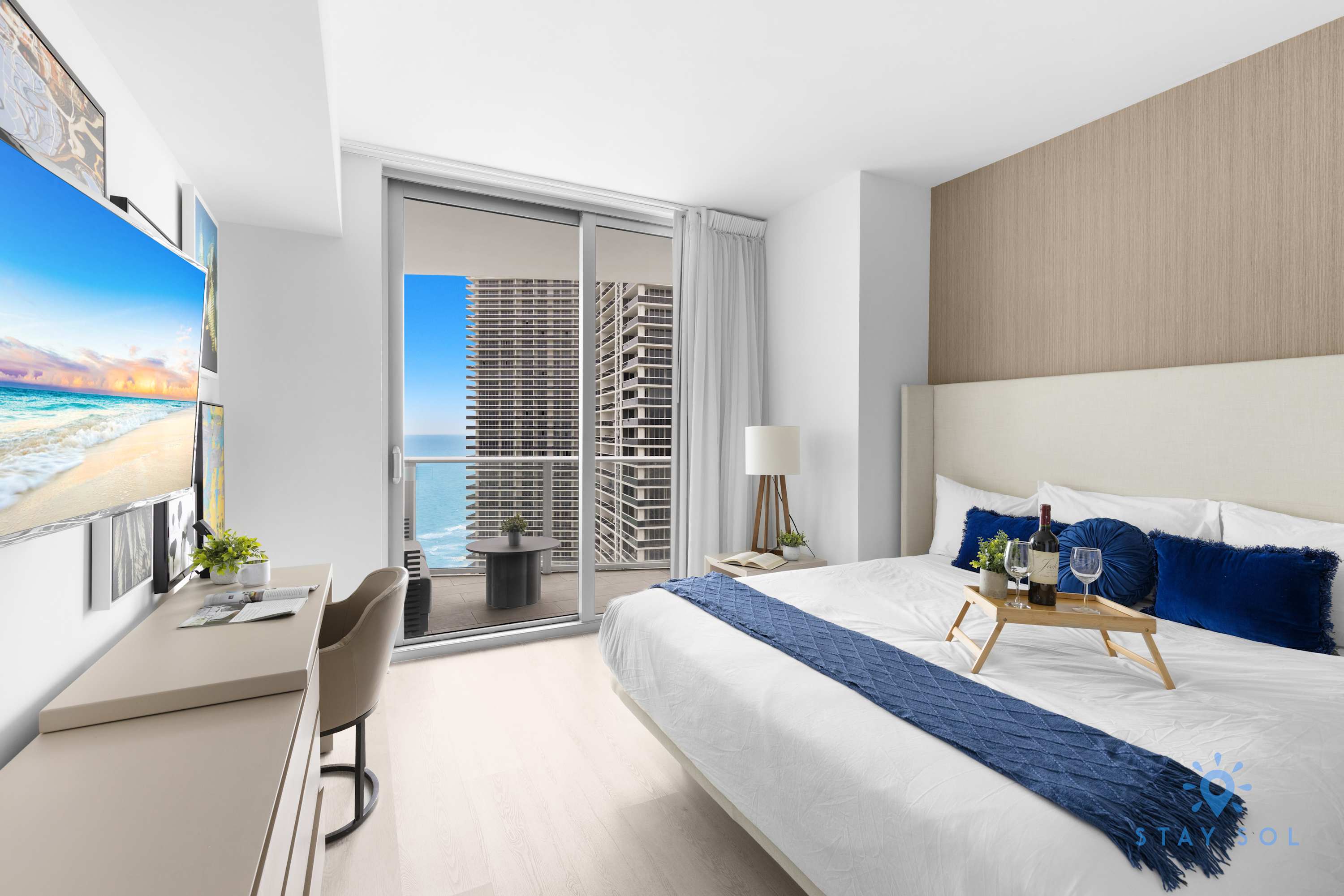 2BR Apt with Amazing Ocean View Balcony & Pool