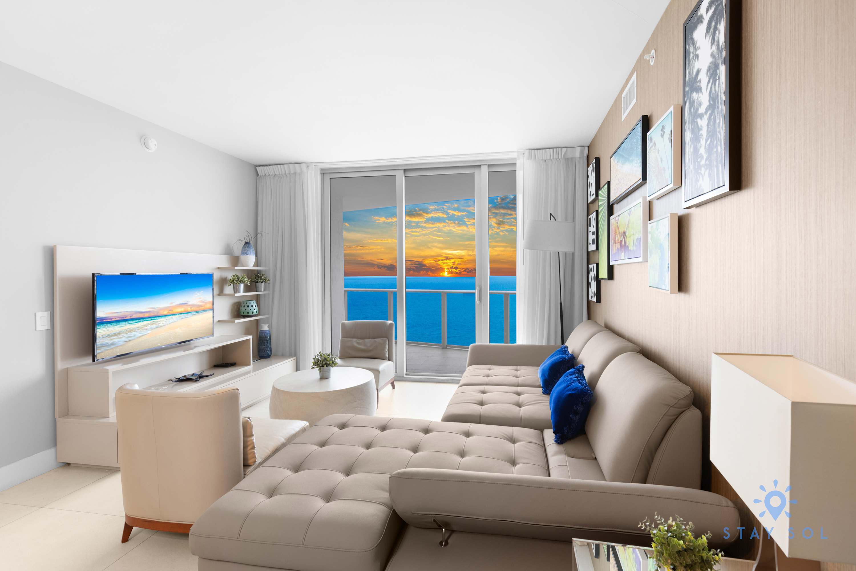 2BR Apt with Amazing Ocean View Balcony & Pool