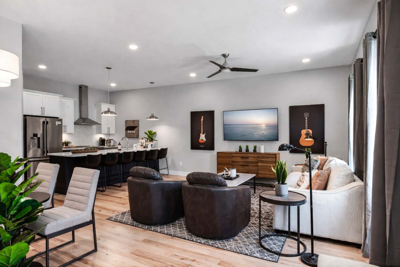 Skyline Views & Hot Tub • Walk to Honky Tonks — Nashville, TN — vacation rental