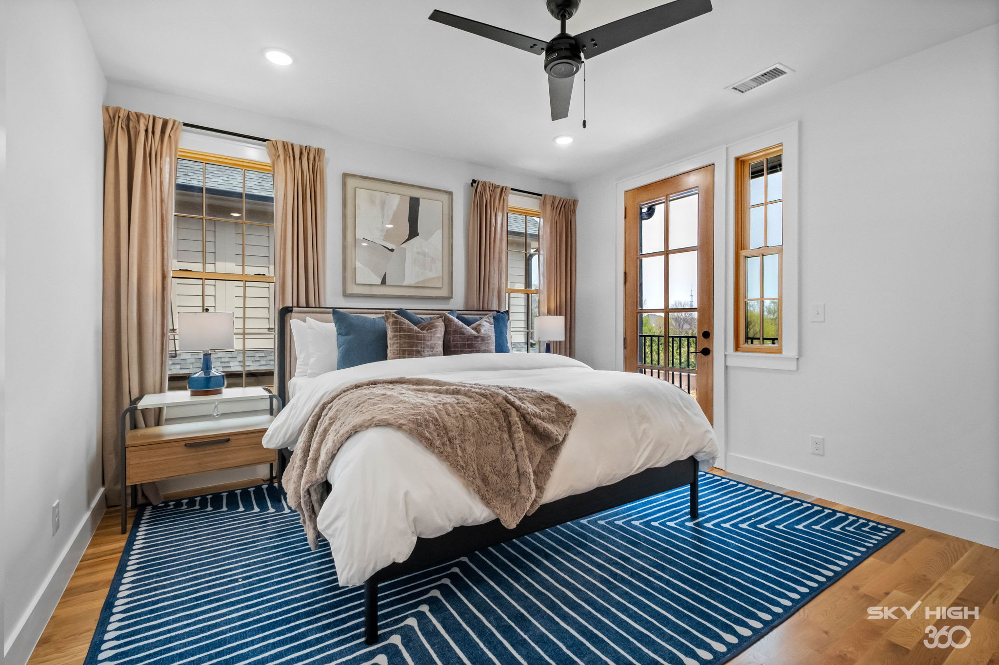 Uptown @Pinnacle Promenade, AMP Concerts &Shopping — Rogers, AR — vacation rental