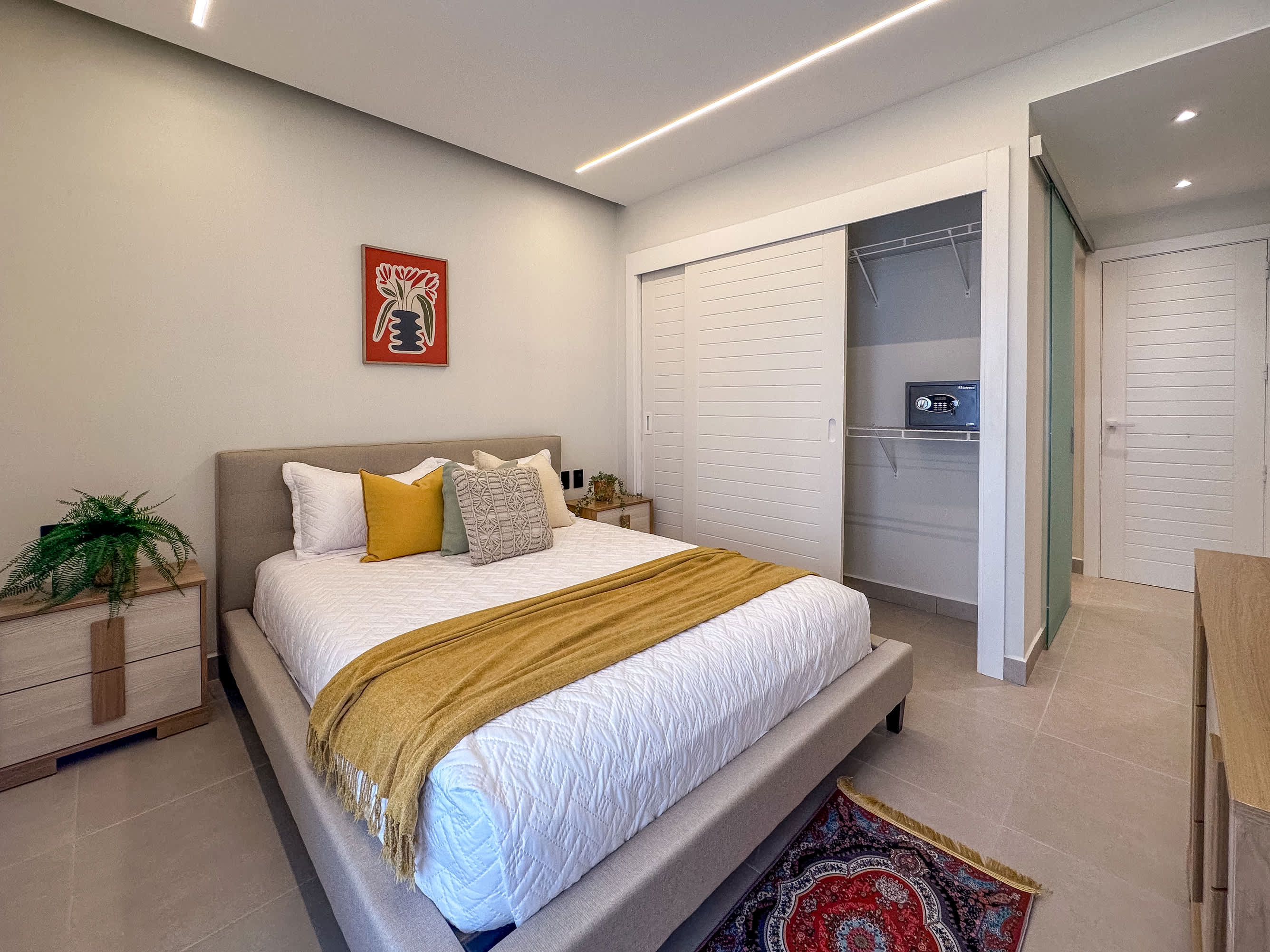 Brand new 2 BR close to the beach