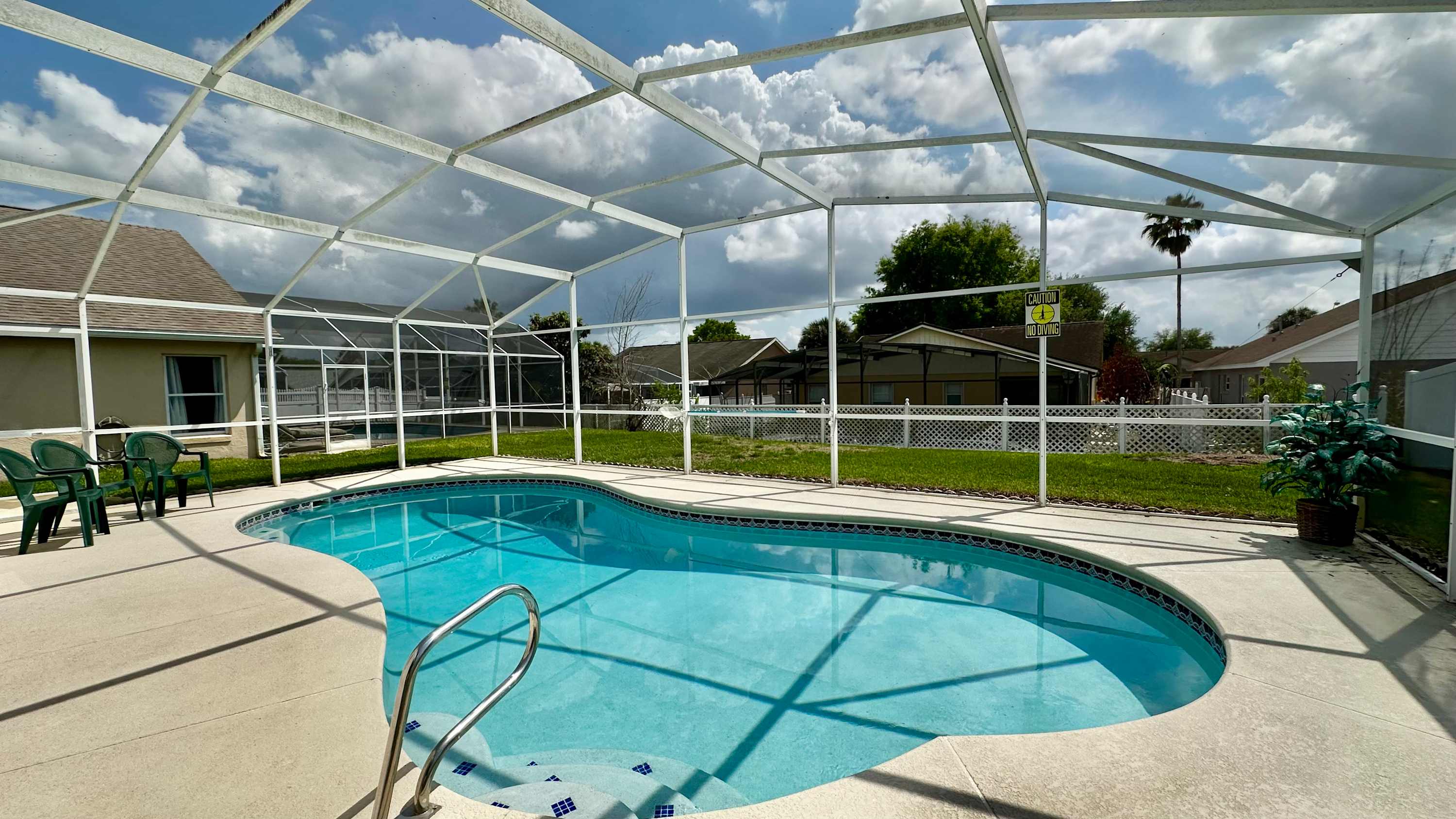 Soak Up the Sunshine at Sunlit Splash!