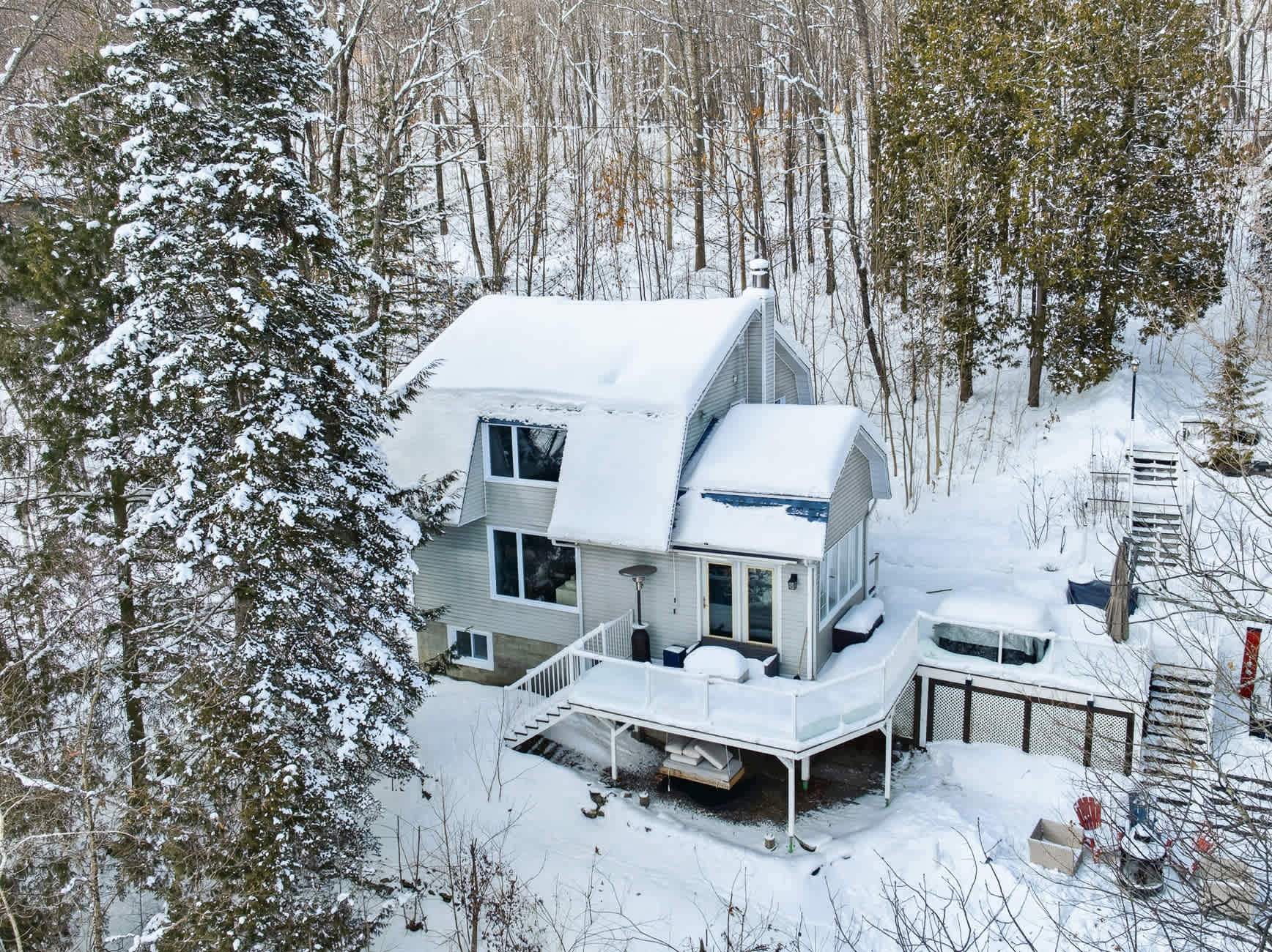 Beautiful Chalet Magog - Photo 1