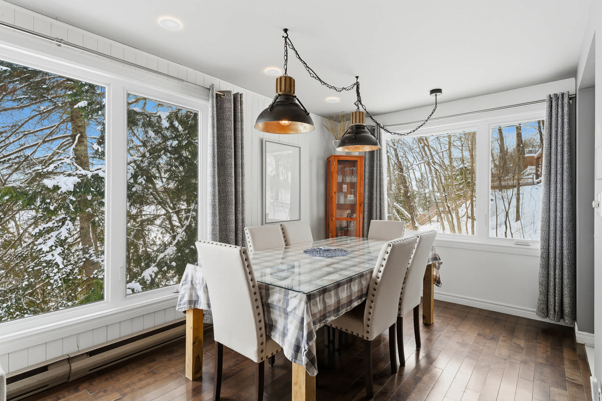 Beautiful Chalet Magog - Photo 11