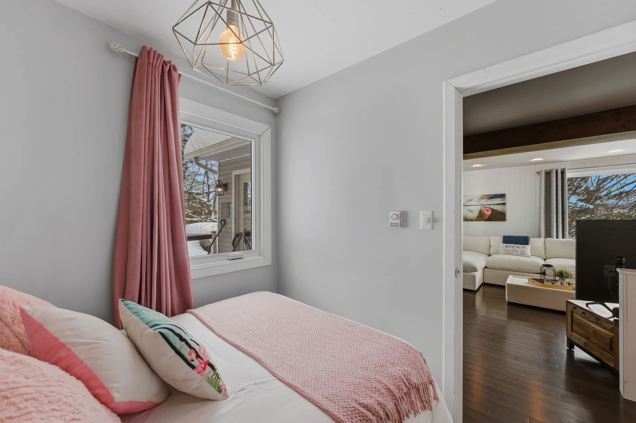 Beautiful Chalet Magog - Photo 18