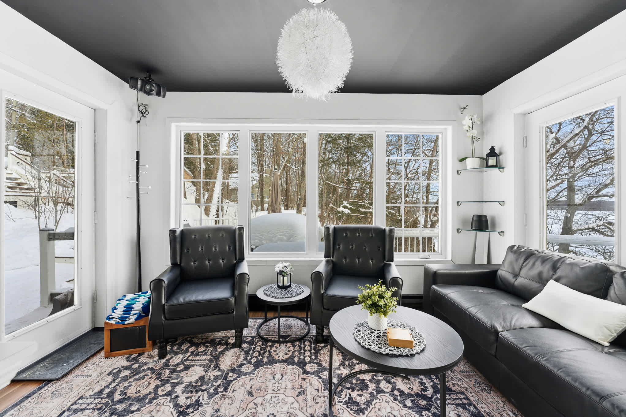 Beautiful Chalet Magog - Photo 4