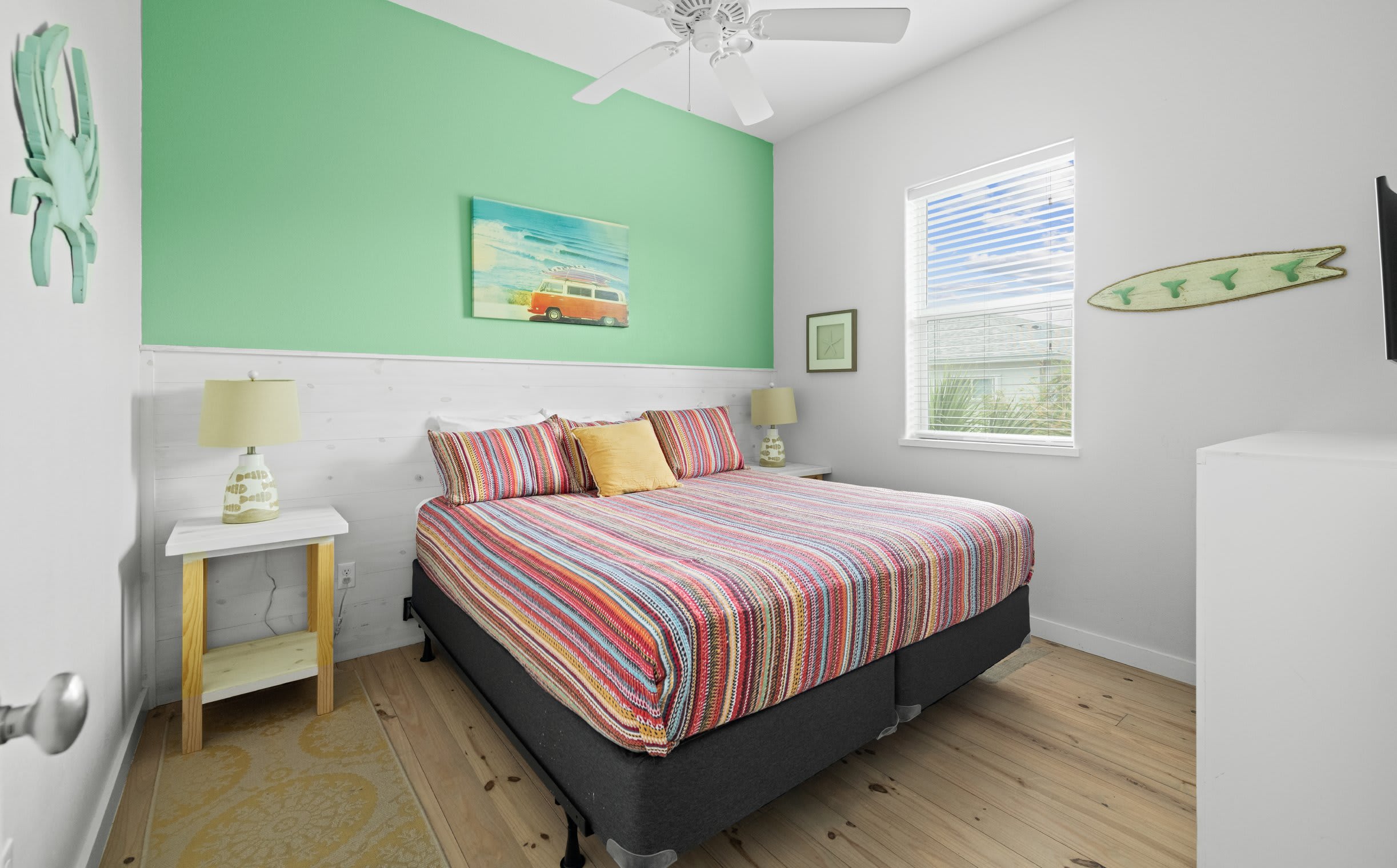 Great for Families, 4br! - Lemon Chill