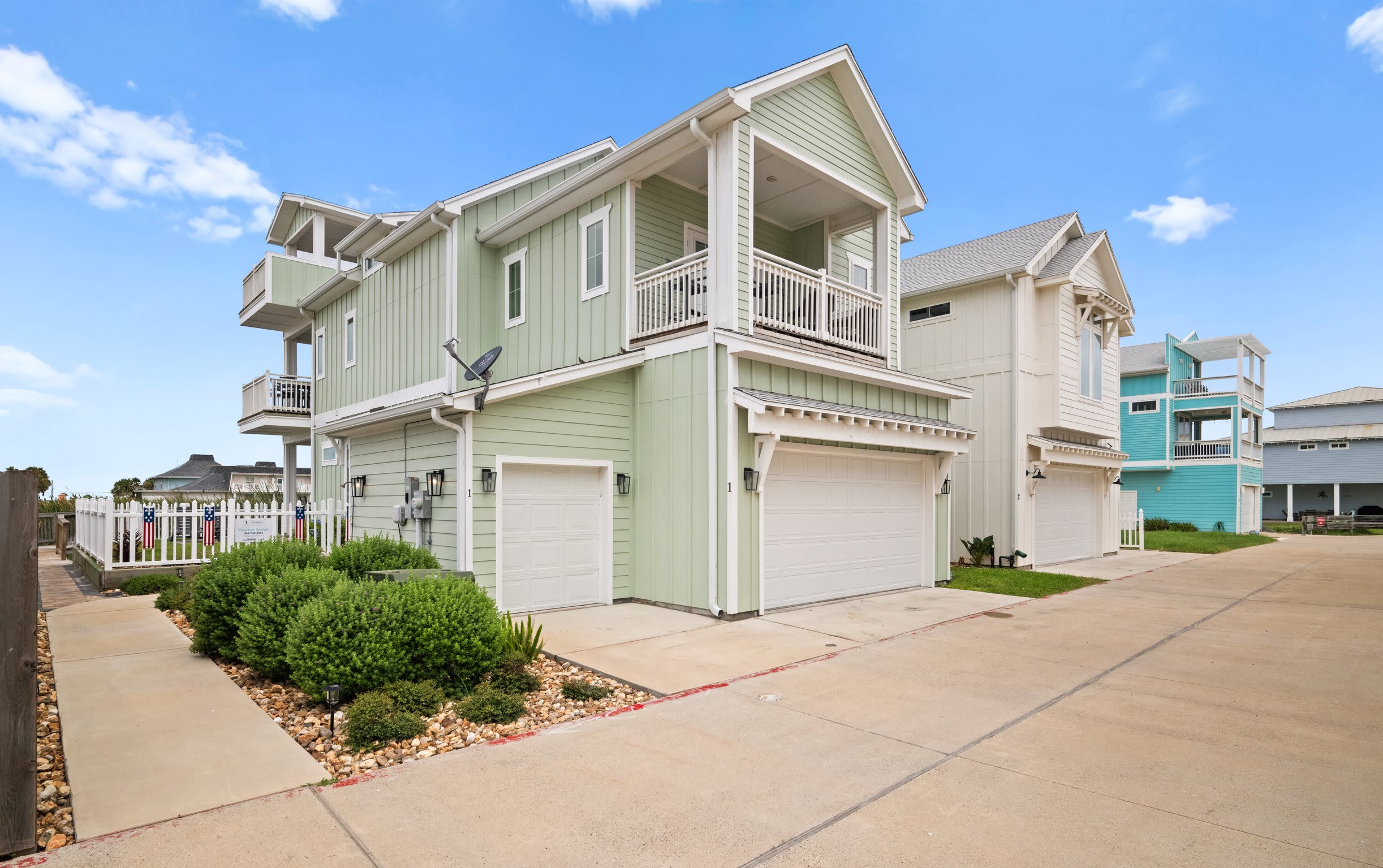 Pool, Lake & Beach Boardwalk - Casa Driftwood #1