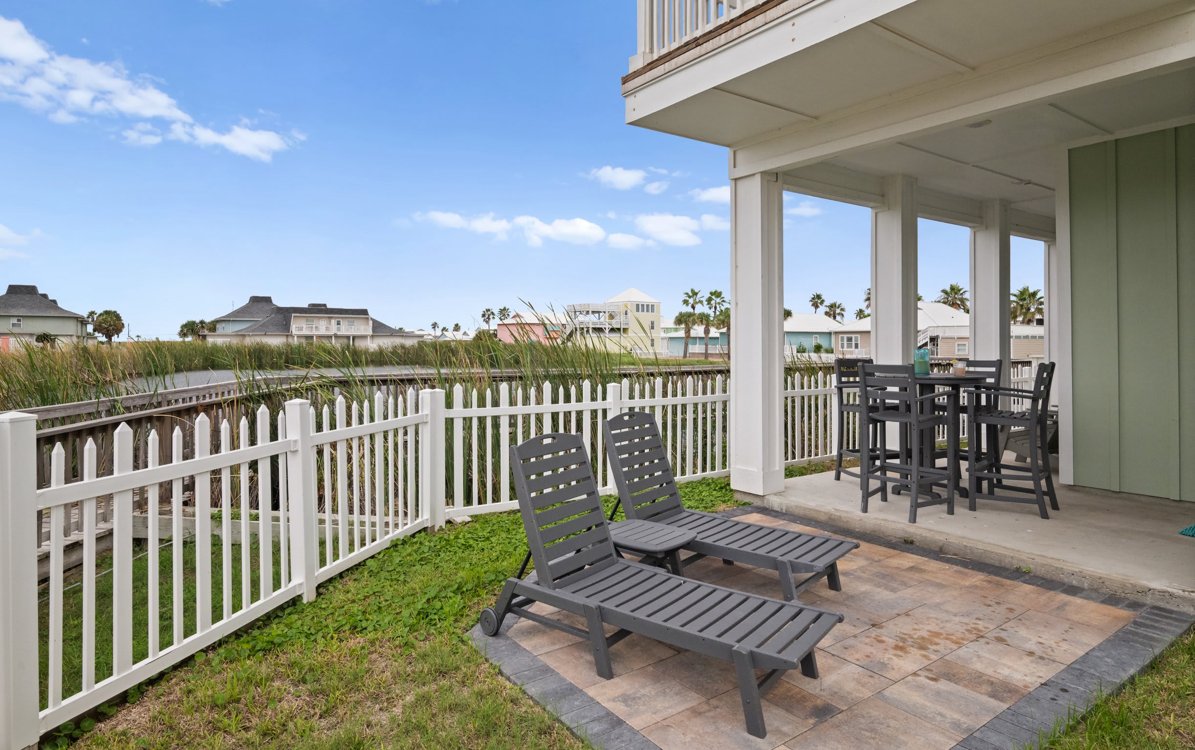 Pool, Lake & Beach Boardwalk - Casa Driftwood #1