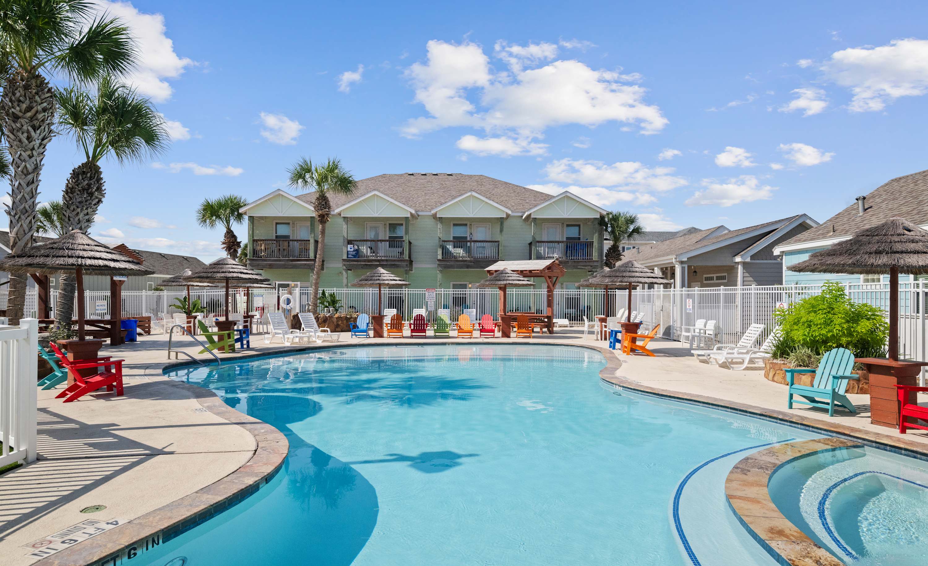 Resort Pool, Slps 9, Near Beach - Pirate’s Bounty